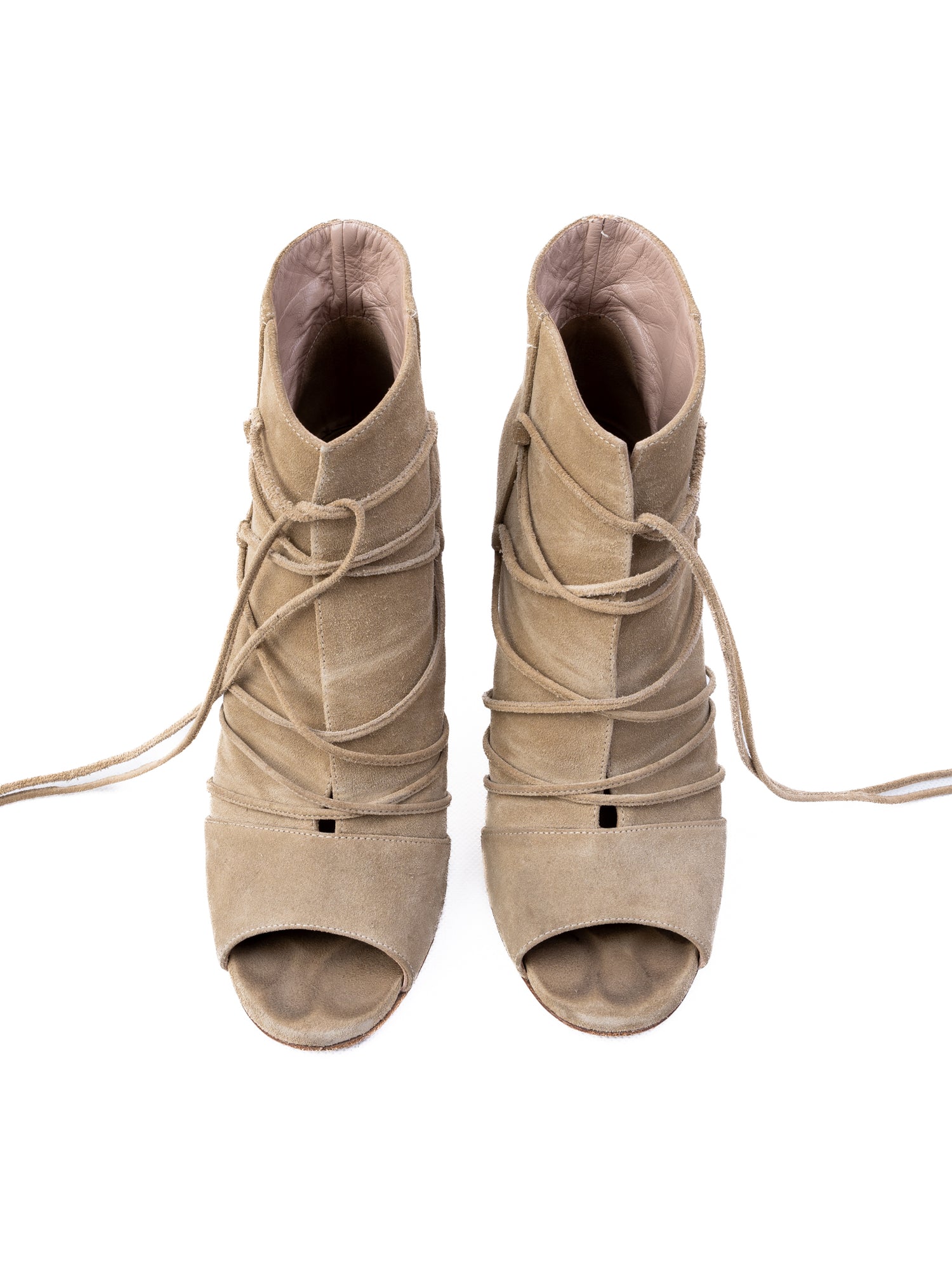 Deimille White Cashmere Size 38.5 WomenÕs Booties Excellent Condition