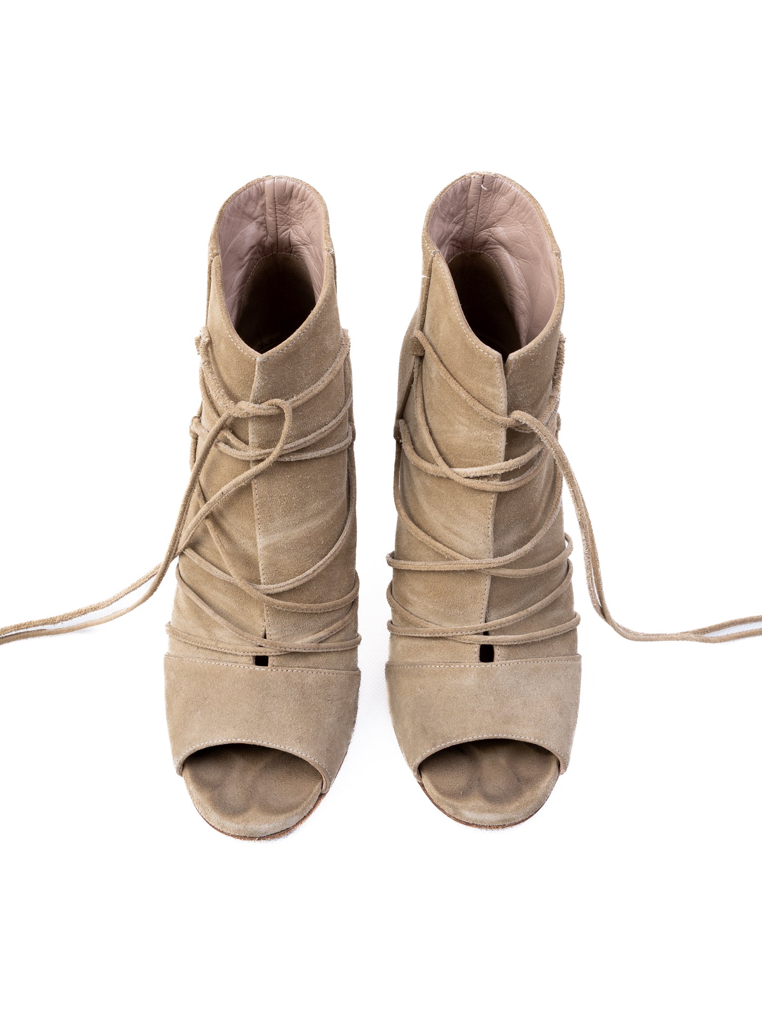 Deimille White Cashmere Size 38.5 WomenÕs Booties Excellent Condition