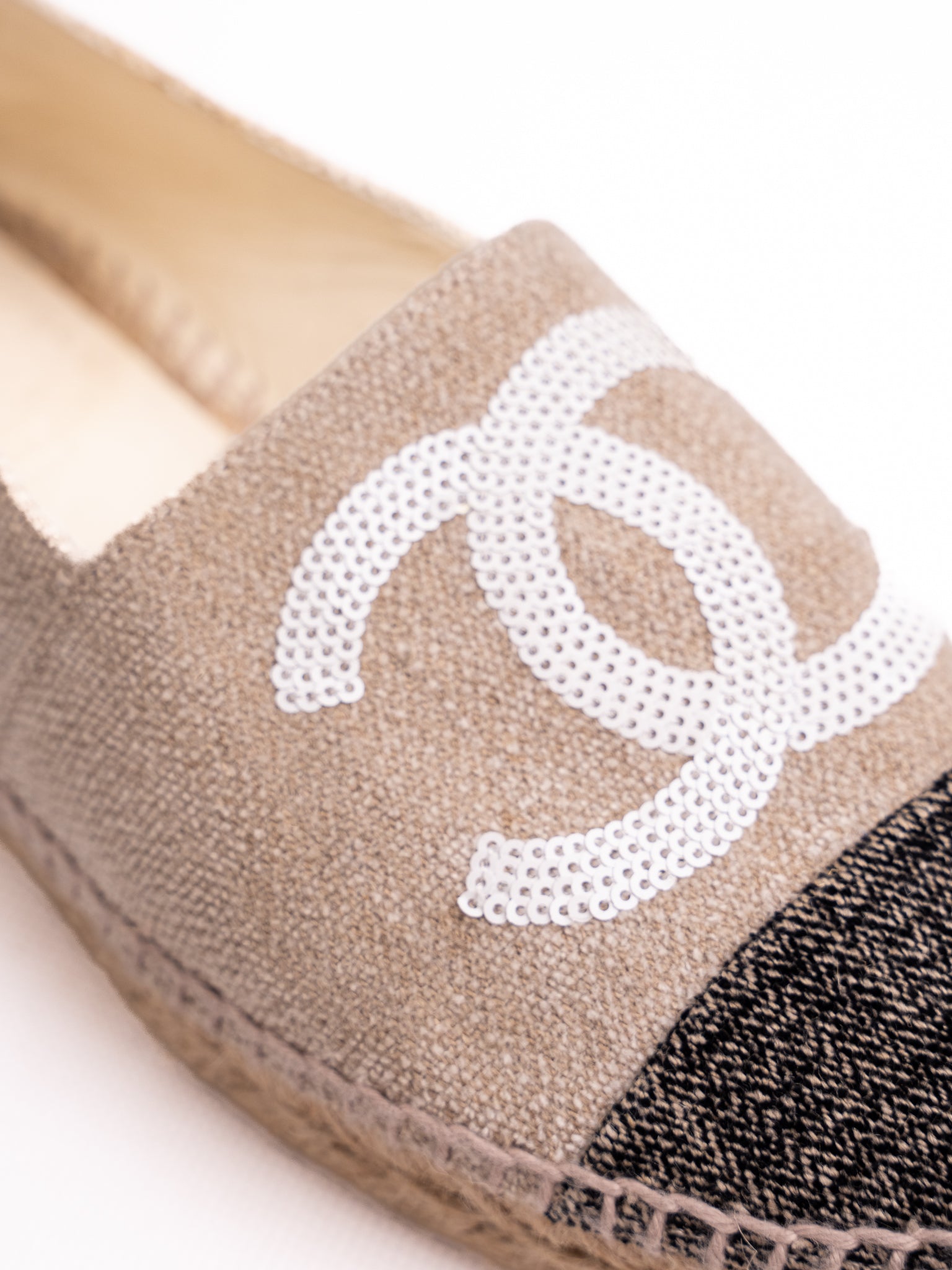 Excellent Chanel White Wool Espadrilles Size 36 with Jute Sole