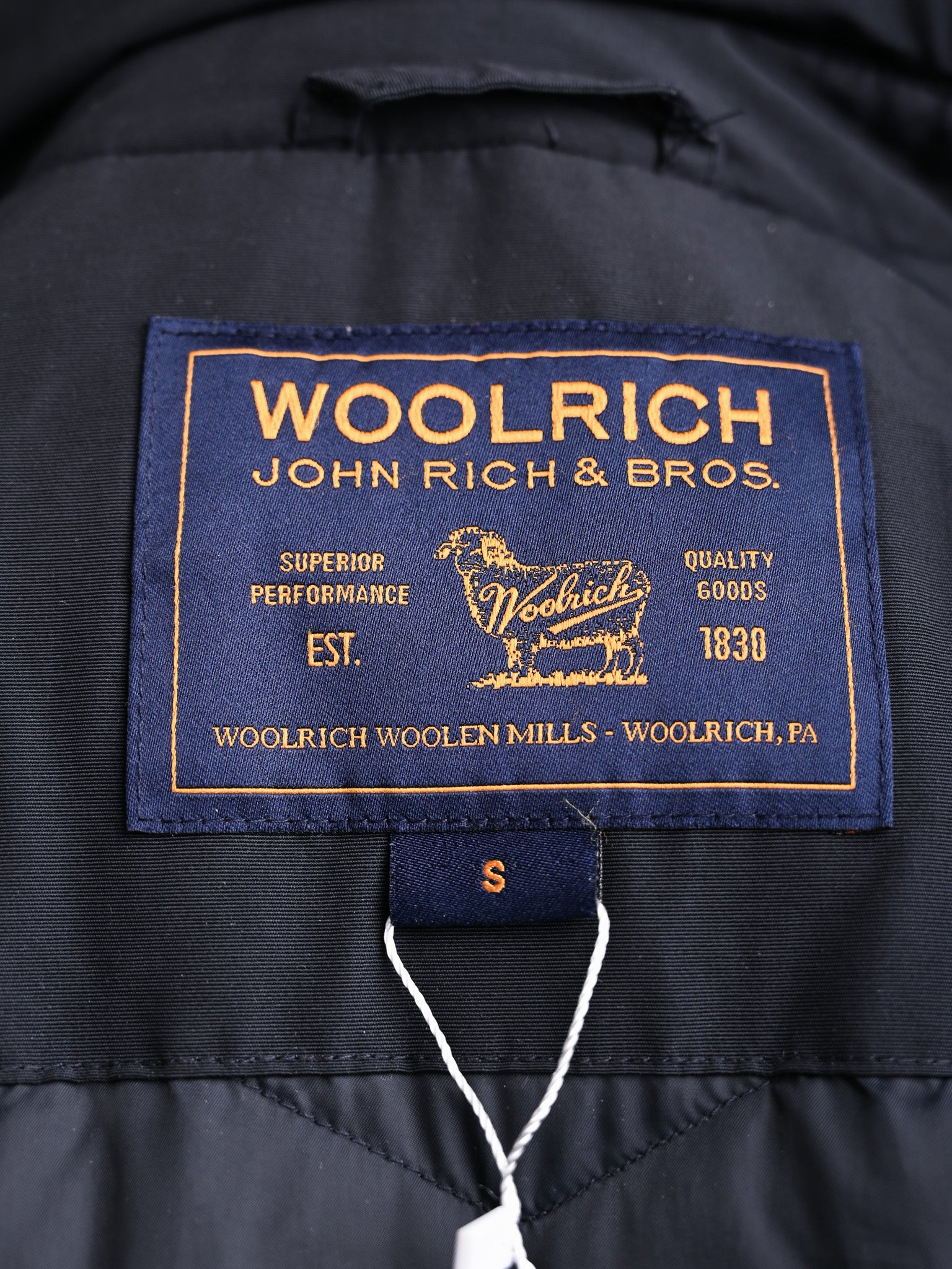 Excellent Woolrich Black Women&