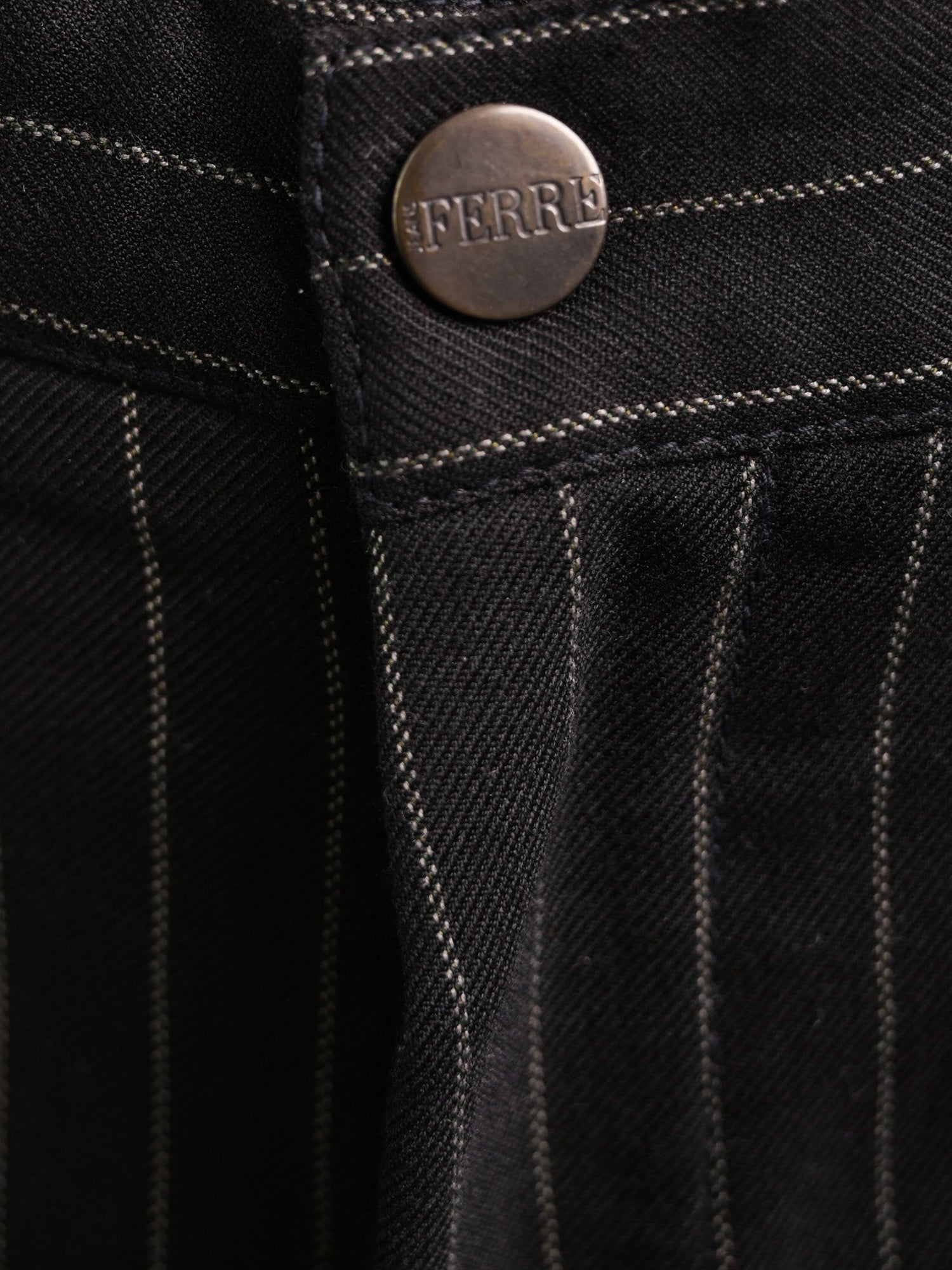 Excellent GF Ferre Black Pinstripe Pants Size 4XL Cotton