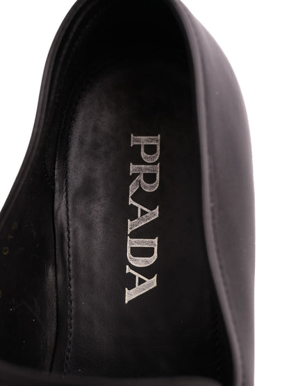 Excellent Prada Black Leather Loafers Size 39.5 for Men