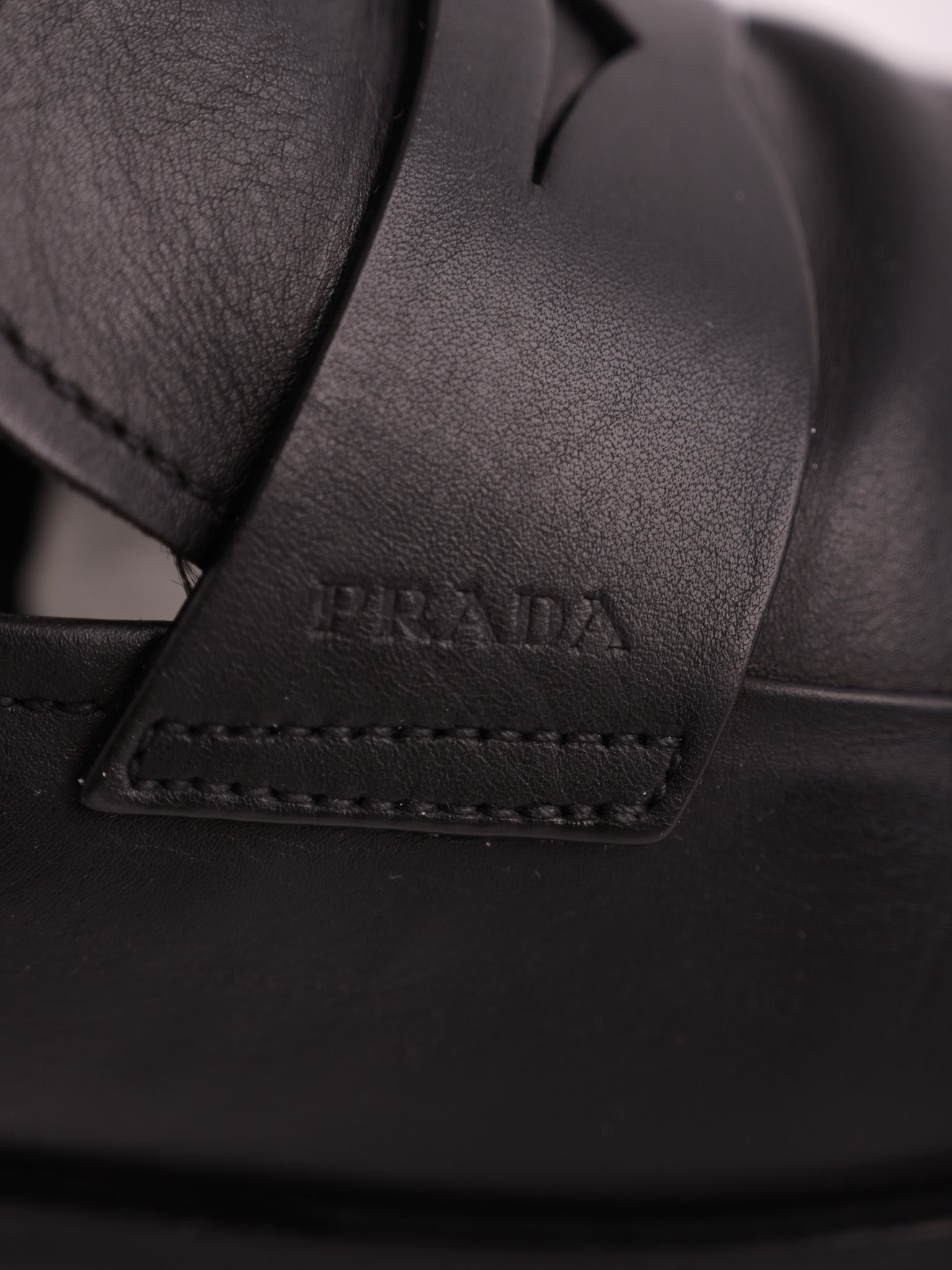 Excellent Prada Black Leather Loafers Size 39.5 for Men