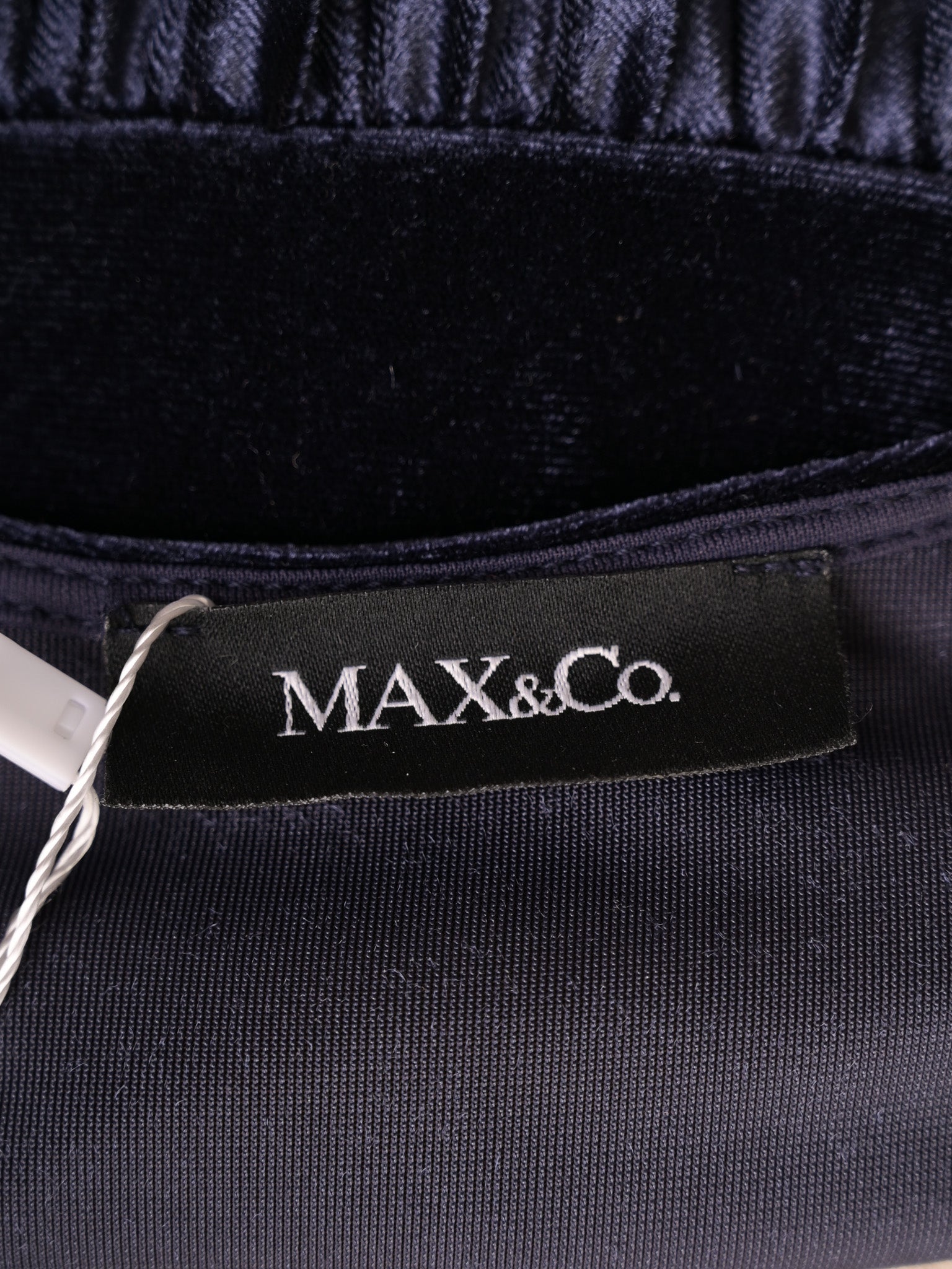 Excellent MaxCo Blue Velvet Long Sleeve Dress Size M