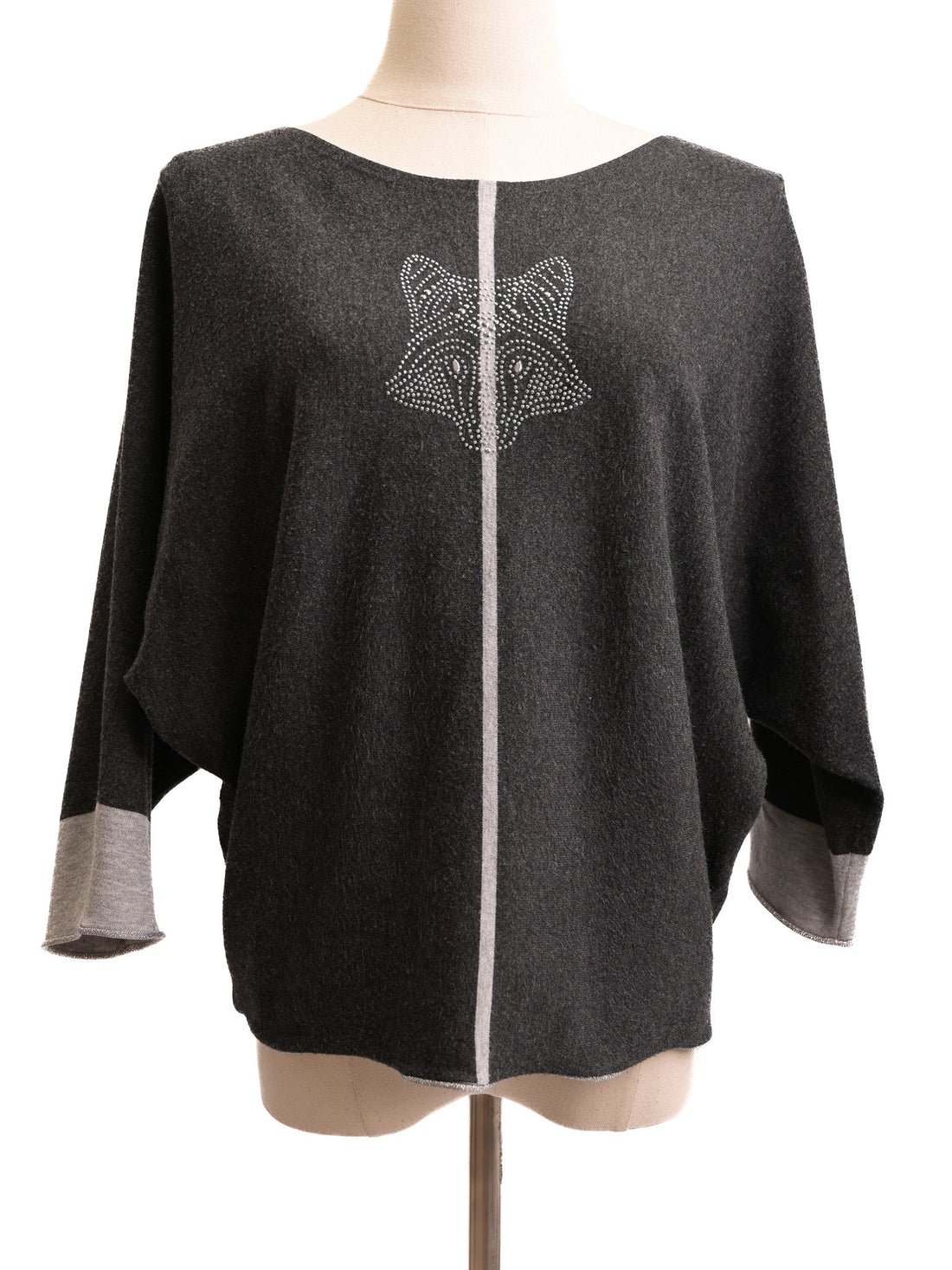 EXCELLENT Laurel Gray Sweater Size S with Rhinestone Animal Design