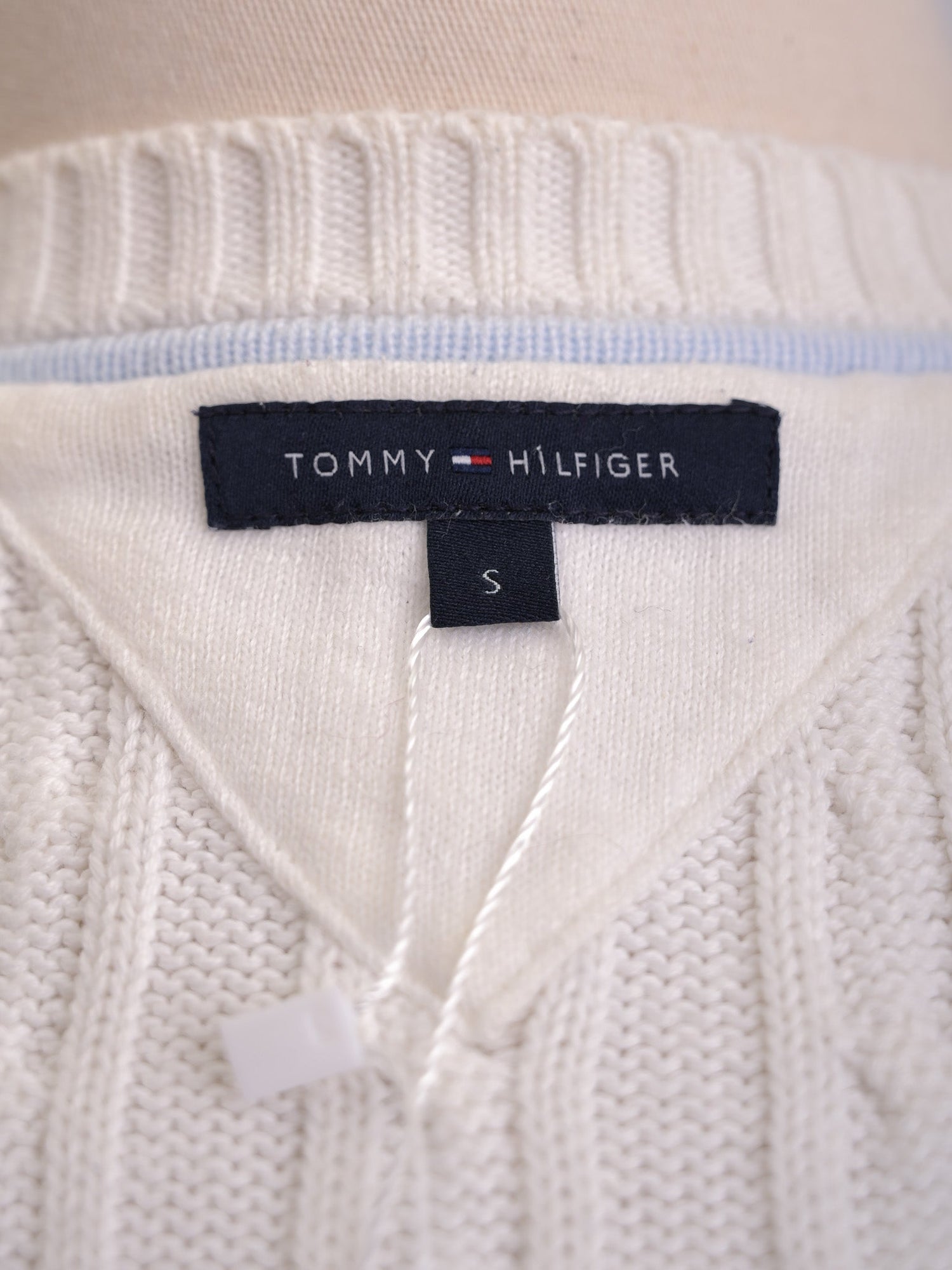 Excellent Tommy Hilfiger White Cable Knit Sweater Size S