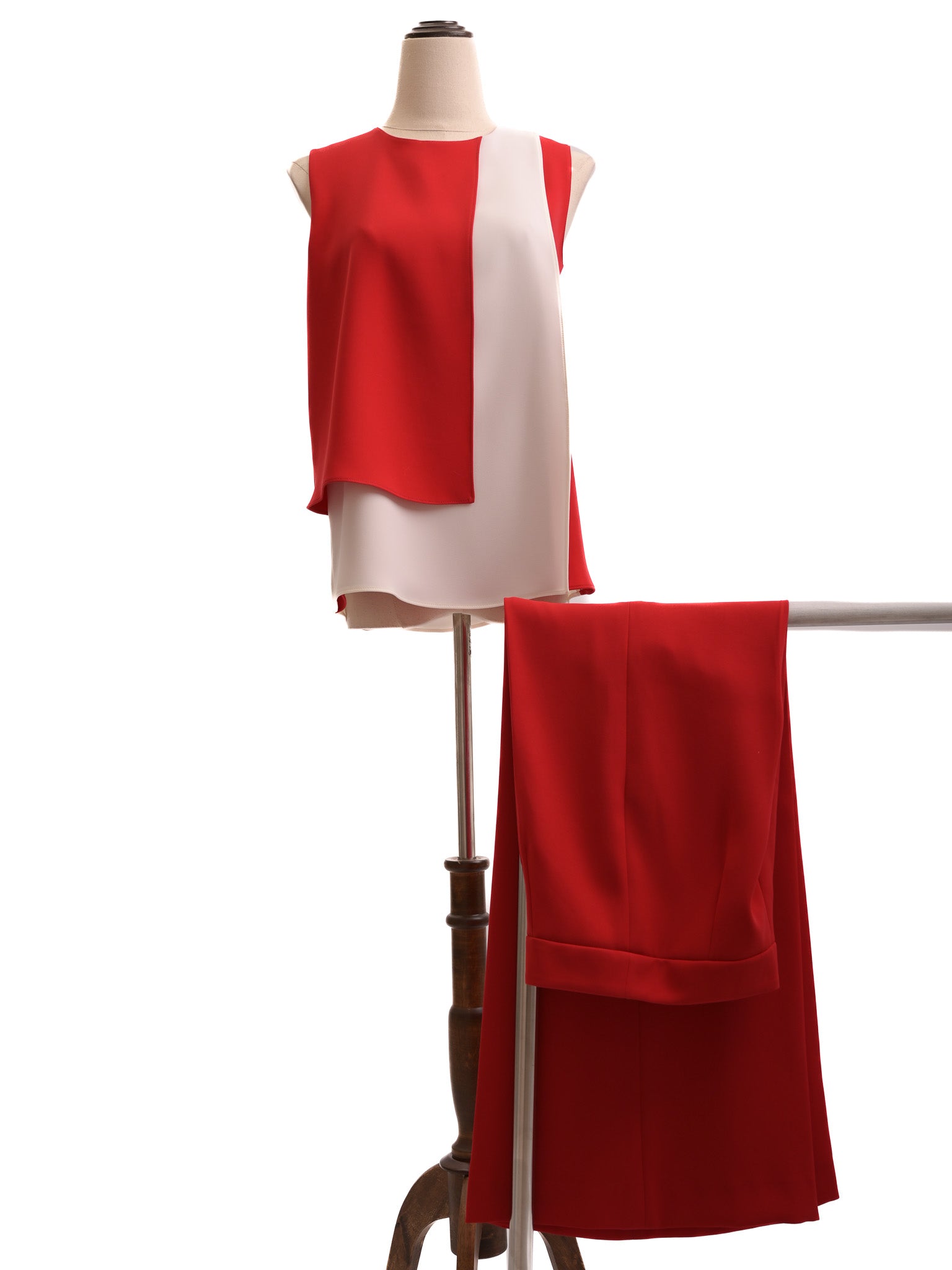 EXCELLENT Carolina Herrera Red &amp; White Sleeveless Blouse Size S