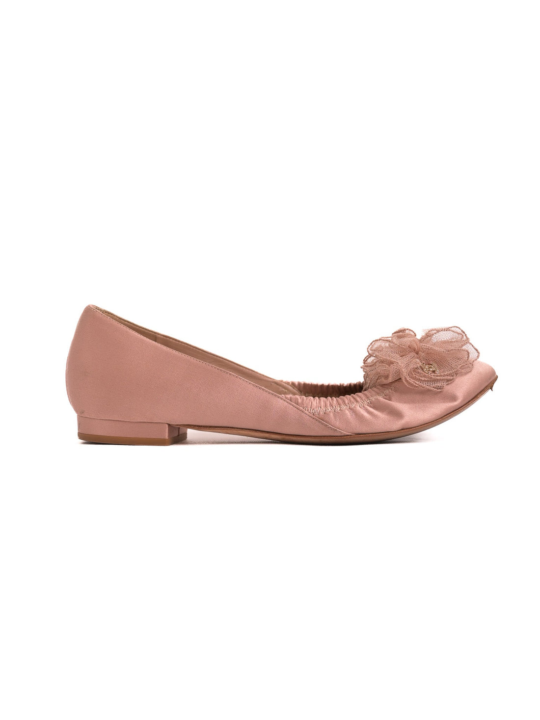 Excellent Chanel White Textile Ballet Flats with Floral Embellishment