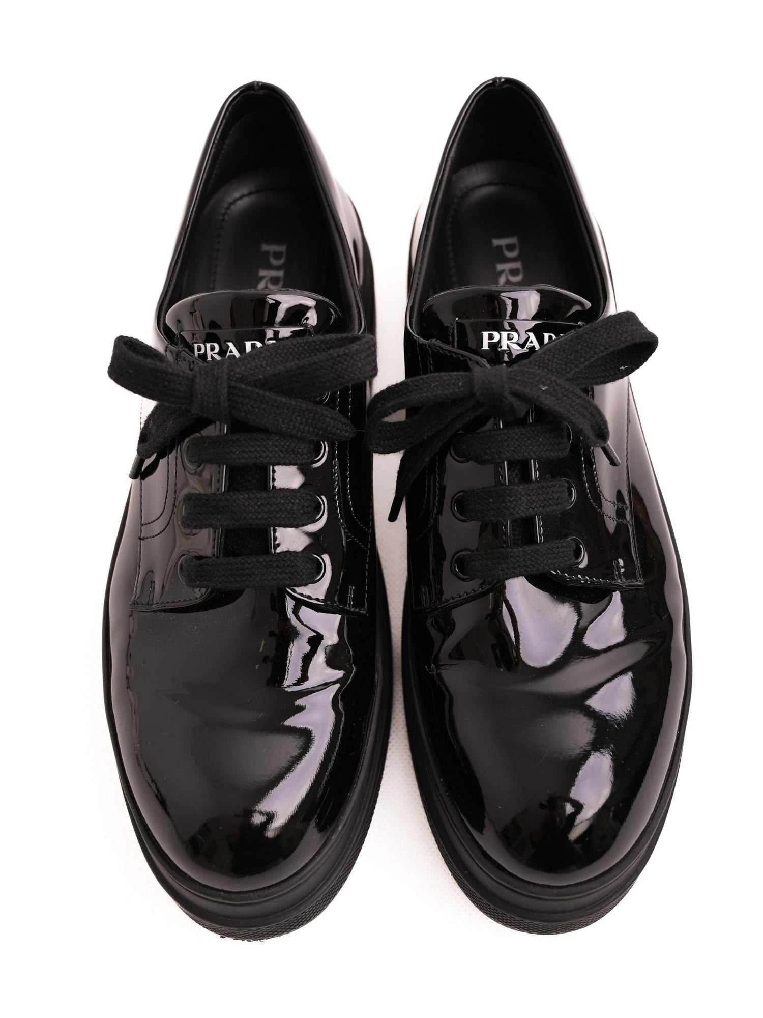 Excellent Prada Black Leather Shoes Size 41 with Glossy Finish