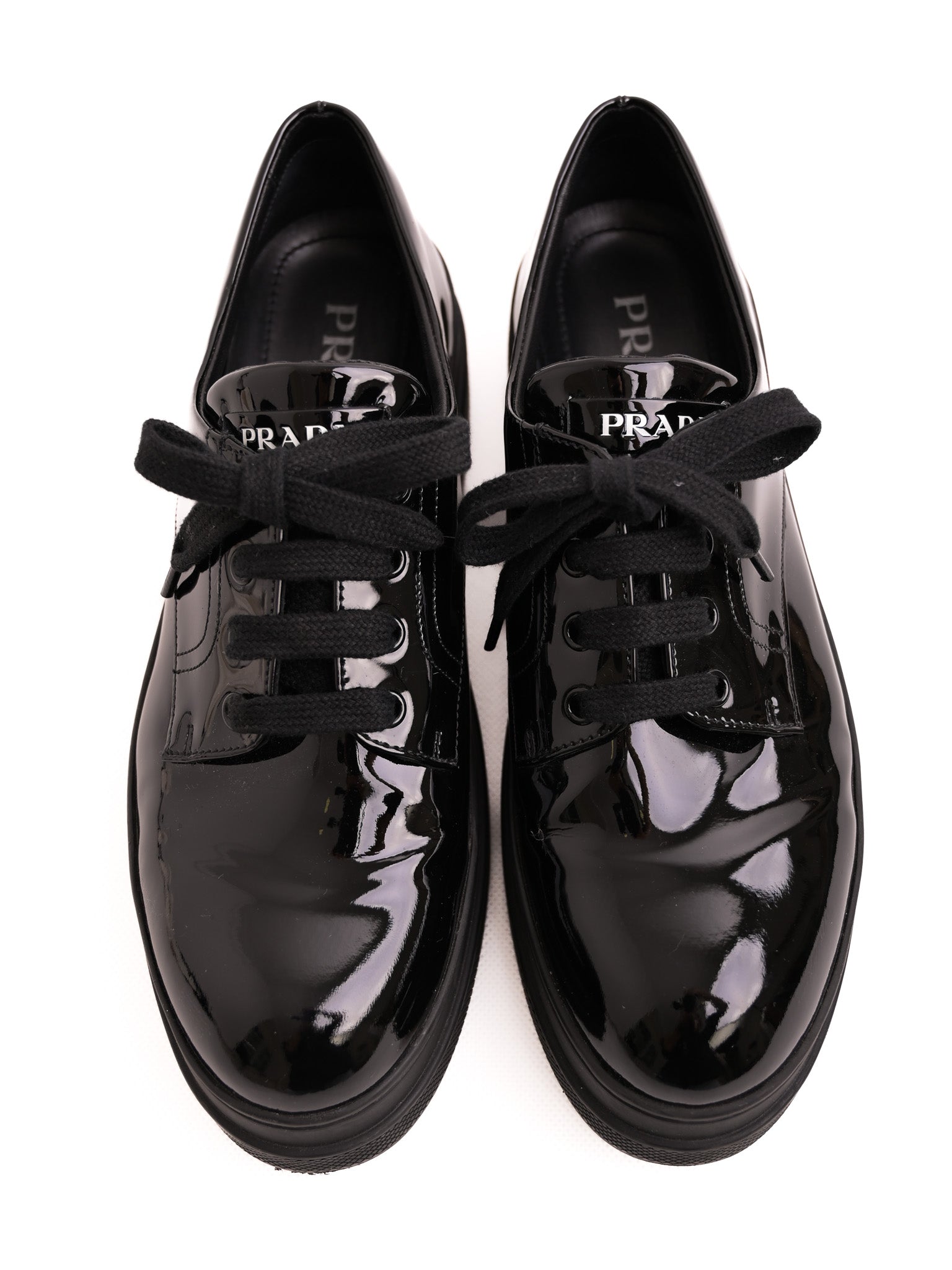 Excellent Prada Black Leather Shoes Size 41 with Glossy Finish