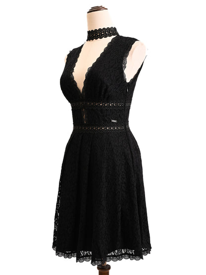 Good Guess Black Lace Dress Deep V-Neck Choker Collar Women