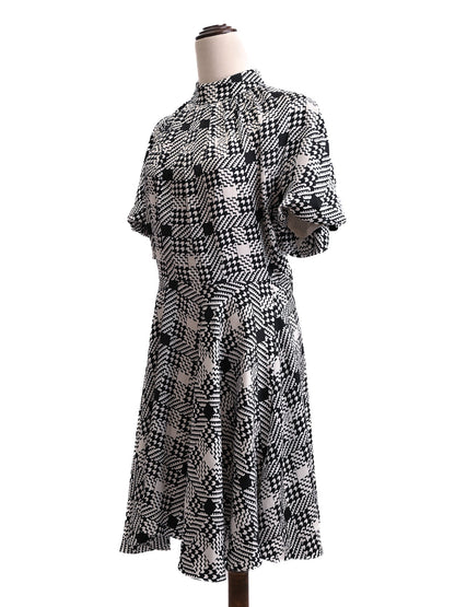 Good Louis Vuitton Black and White Geometric Silk Dress Size S