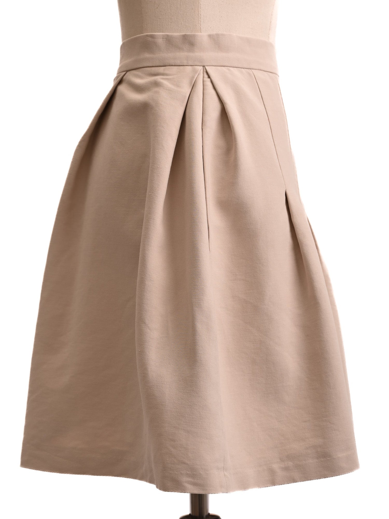 BGN First White Nylon Pleated Skirt Size S Excellent Condition