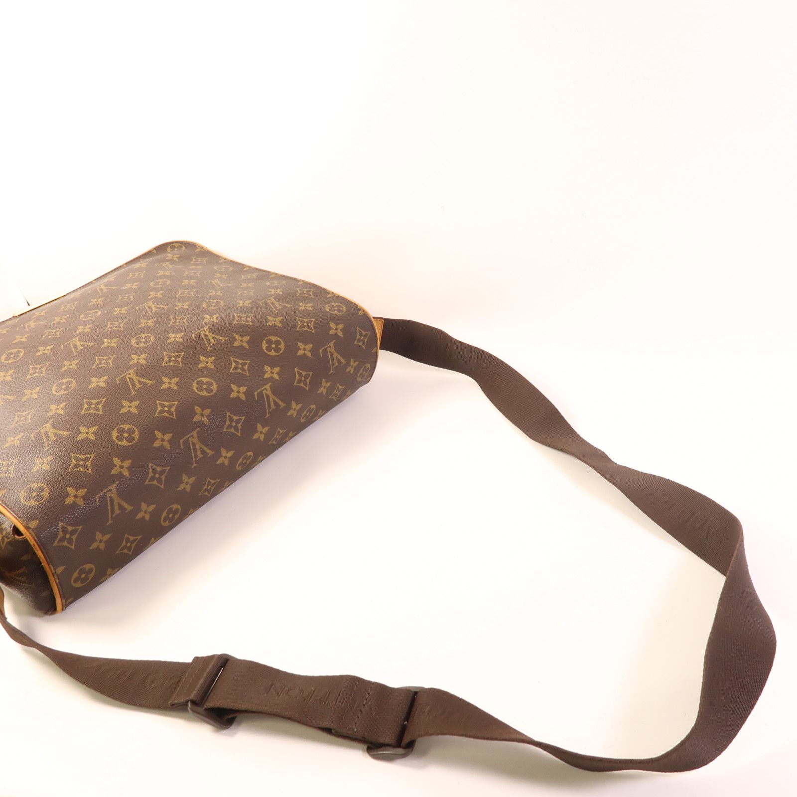 Louis Vuitton Abbesses Messenger, Monogram
