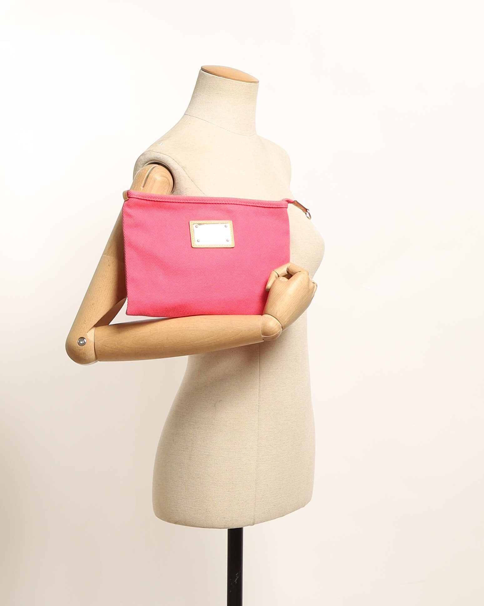 Louis Vuitton Antigua Pochette GM