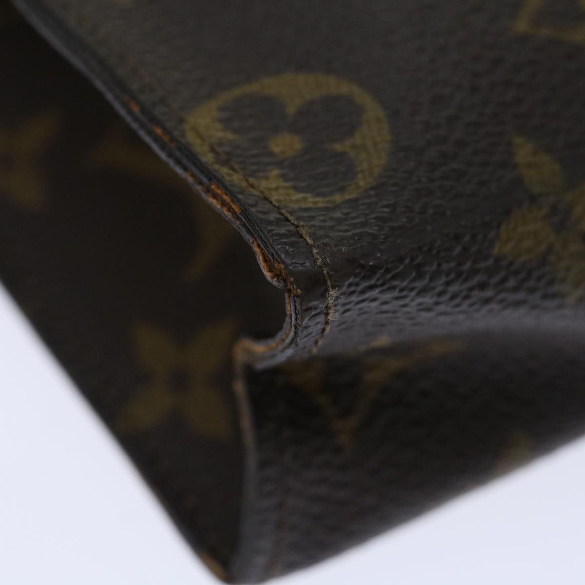 Louis Vuitton Poche Toilette 26, Monogram