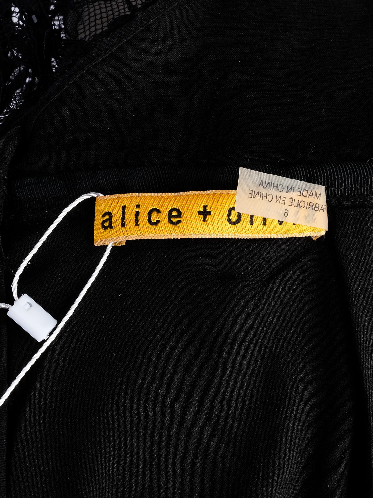 Excellent Alice+Olivia Black Silk Dress with Lace and Feathers