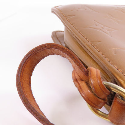 Louis Vuitton Vernis Monogram Venis Lexington Accessory Pouch Gold Handbag M 91010