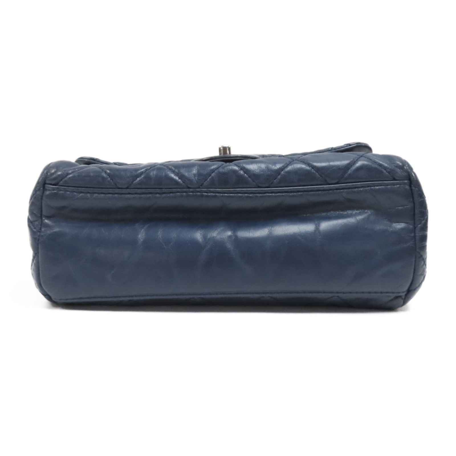 Chanel Blue Cowhide Leather Chain Shoulder Shoulder Back Bag Indigo S