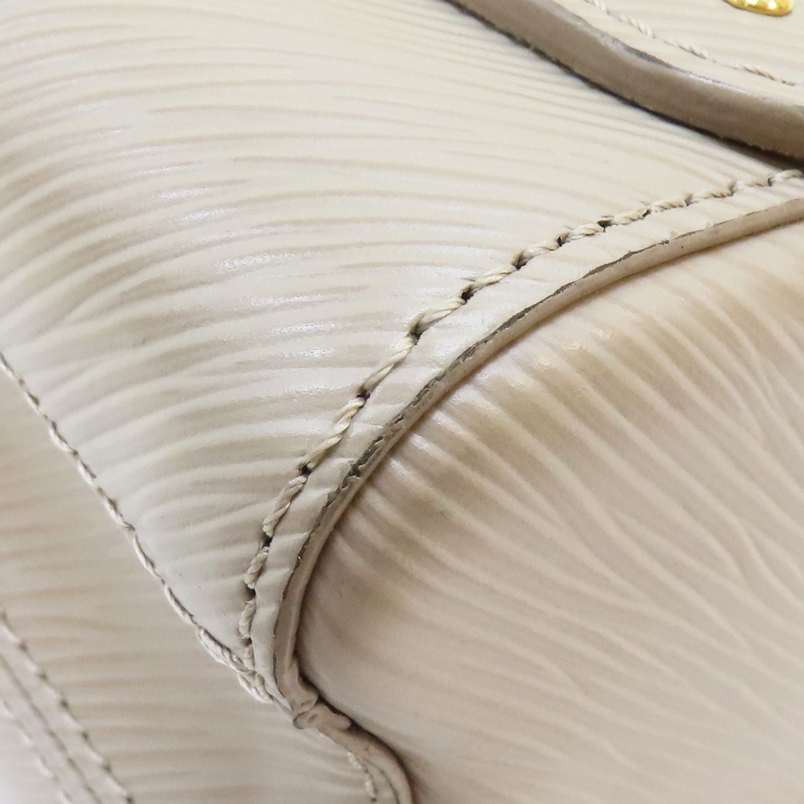 Louis Vuitton Twist Mm Rockstud Shoulder Bag Epi Leather Milktea M 24043