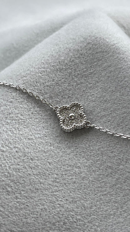 Van Cleef &amp; Arpels Sweet Alhambra Diamond Pave 1 Motif White Gold Bracelet