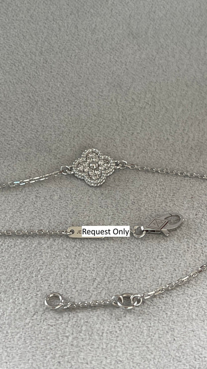 Van Cleef &amp; Arpels Sweet Alhambra Diamond Pave 1 Motif White Gold Bracelet