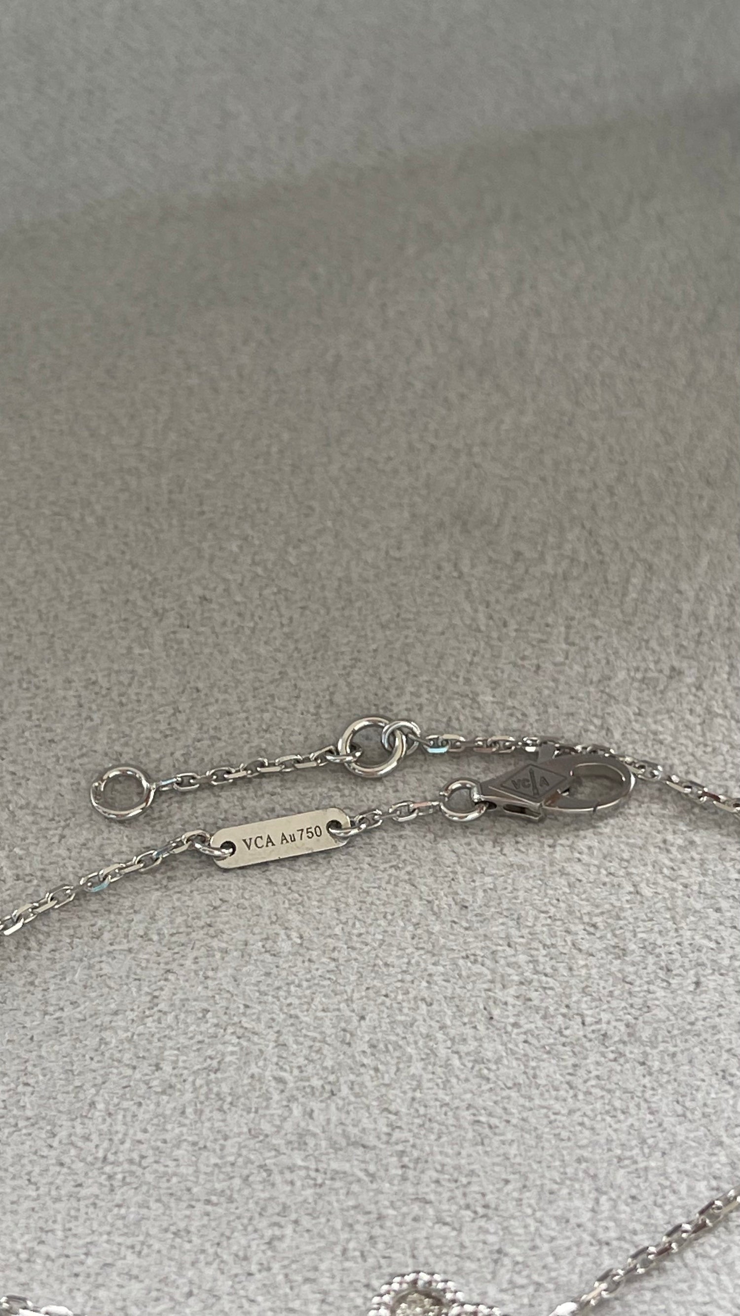 Van Cleef &amp; Arpels Sweet Alhambra Diamond Pave 1 Motif White Gold Bracelet