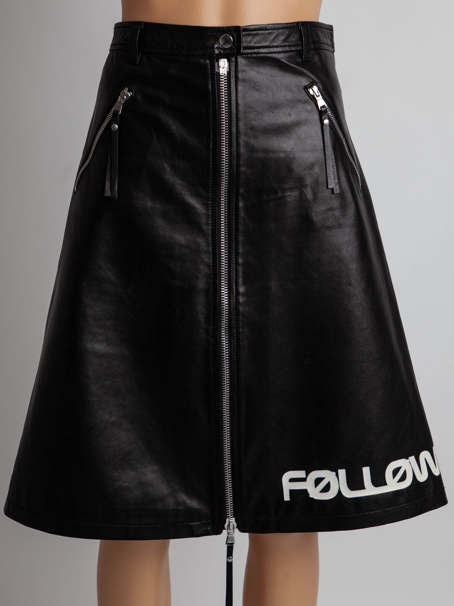 Good Red Valentino Black Viscose Skirt Size M with Zippers