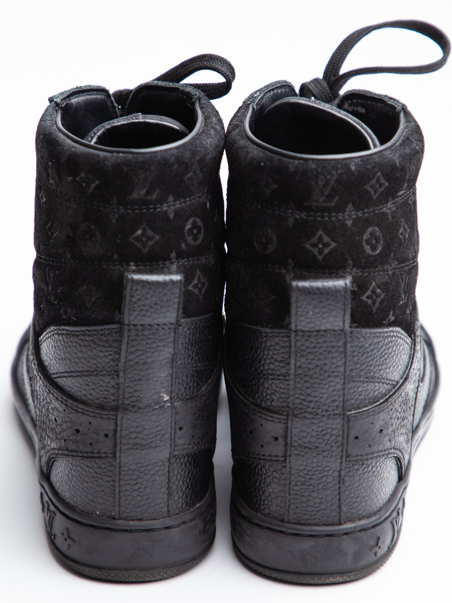 Good Louis Vuitton Black Leather High-Top Sneakers Size 35