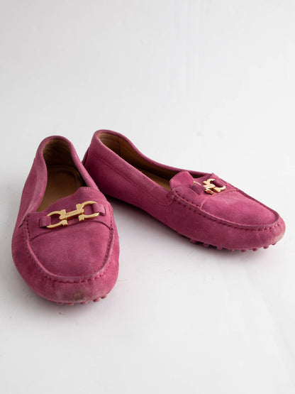 Average Salvatore Ferragamo Pink Genuine Suede Loafers Size 36