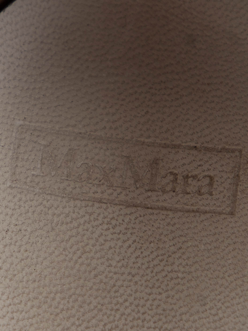 Good Max Mara White Genuine Suede Casual Shoes Size 36