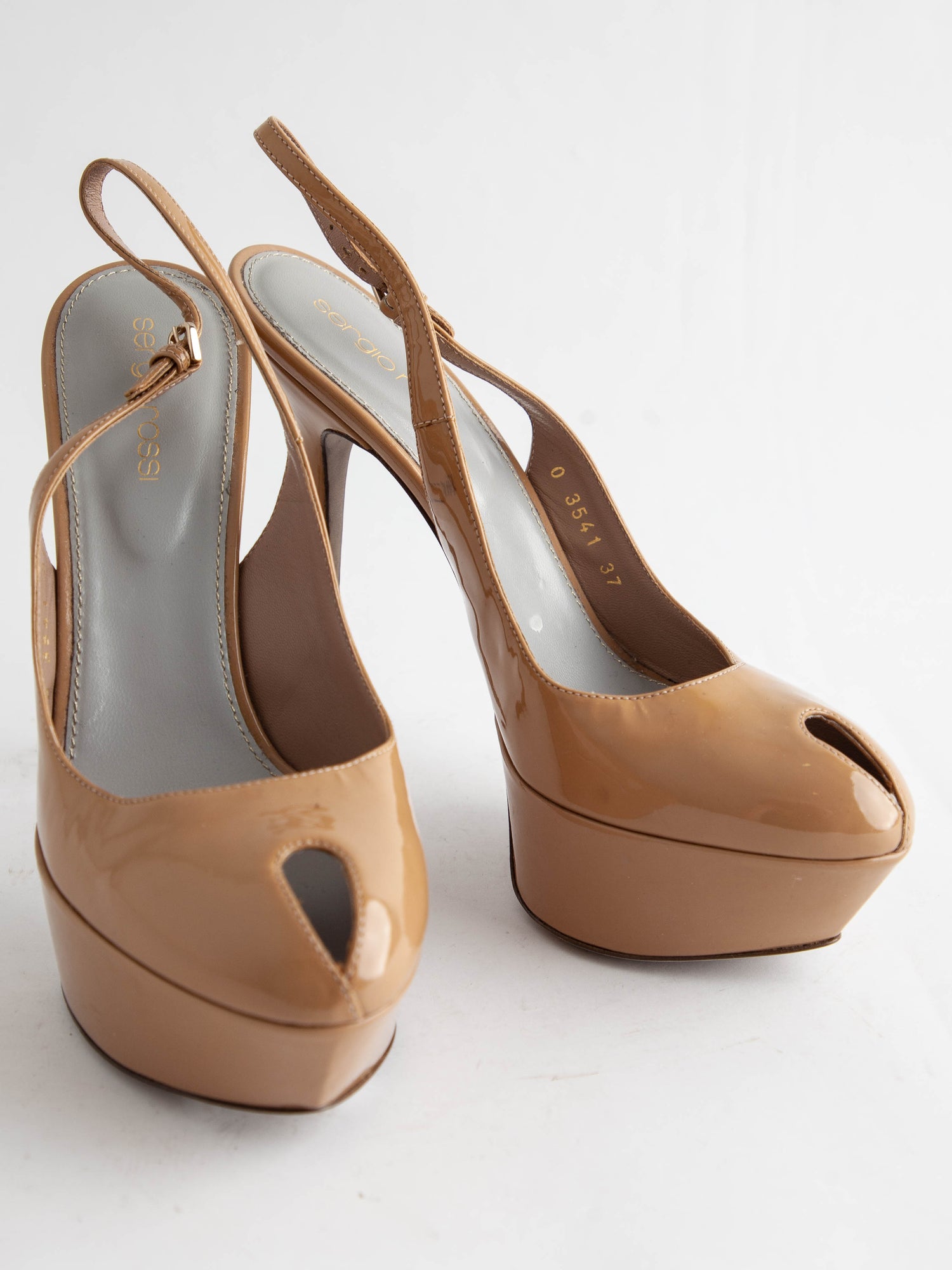 Good Sergio Rossi White Lacquer Slingback High-Heeled Shoes Size 36