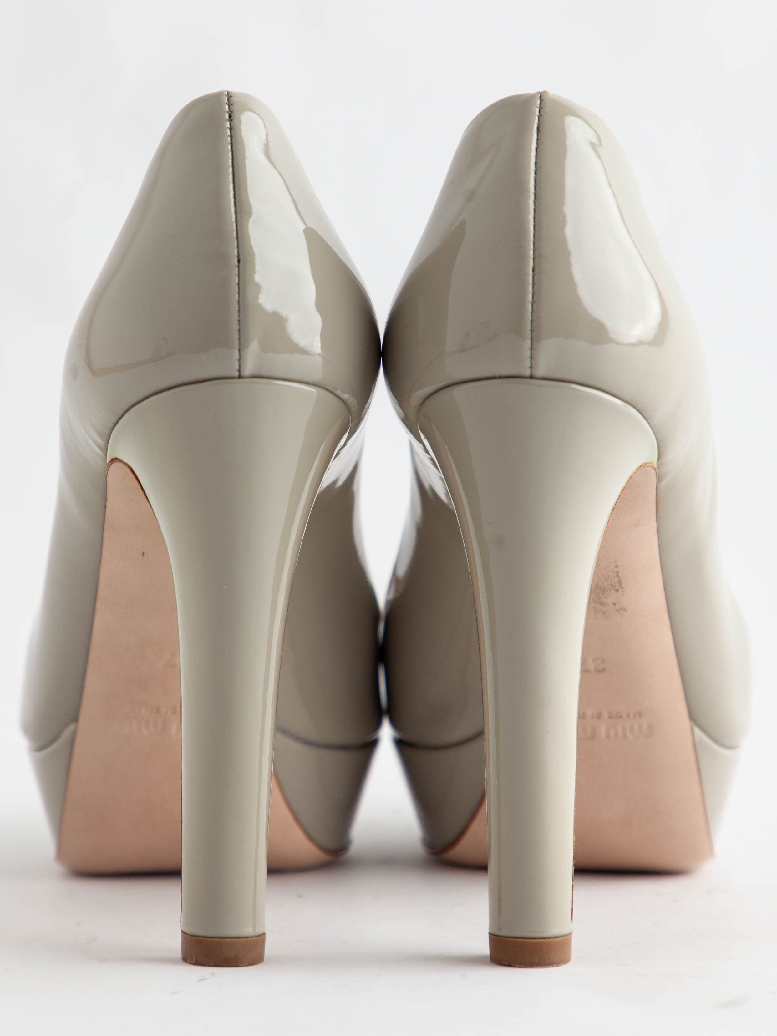 Excellent Miu Miu Gray Lacquer Platform Peep-Toe Heels Size 37