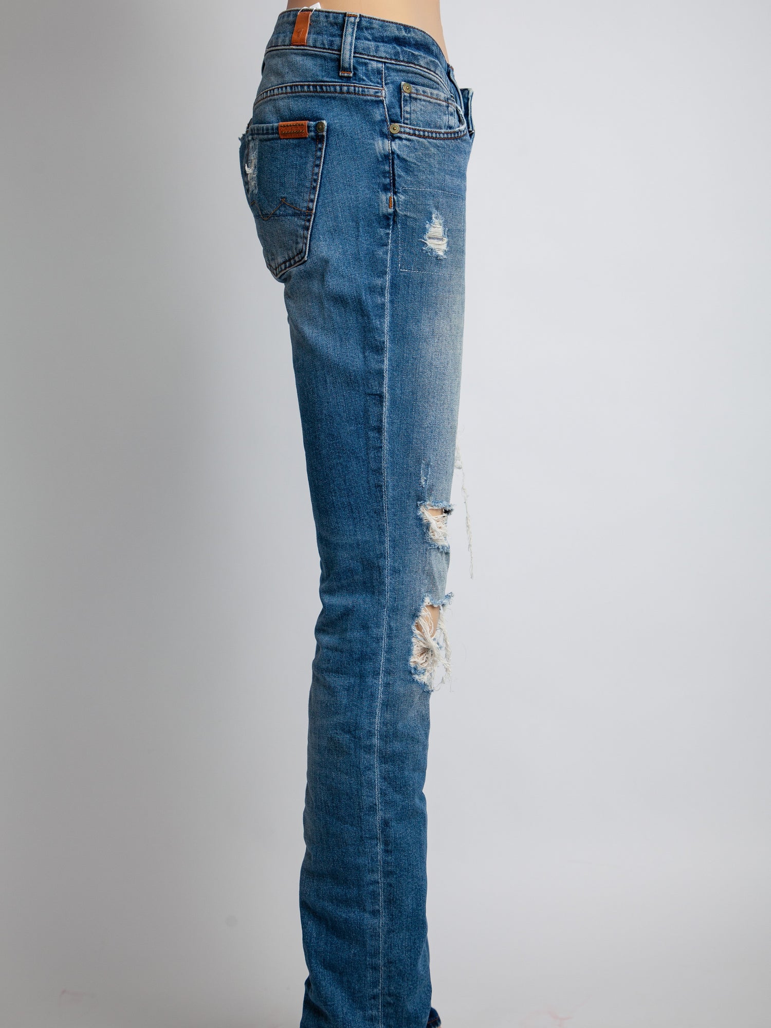 Average Condition 7 For All Mankind Blue Distressed Jeans Size M