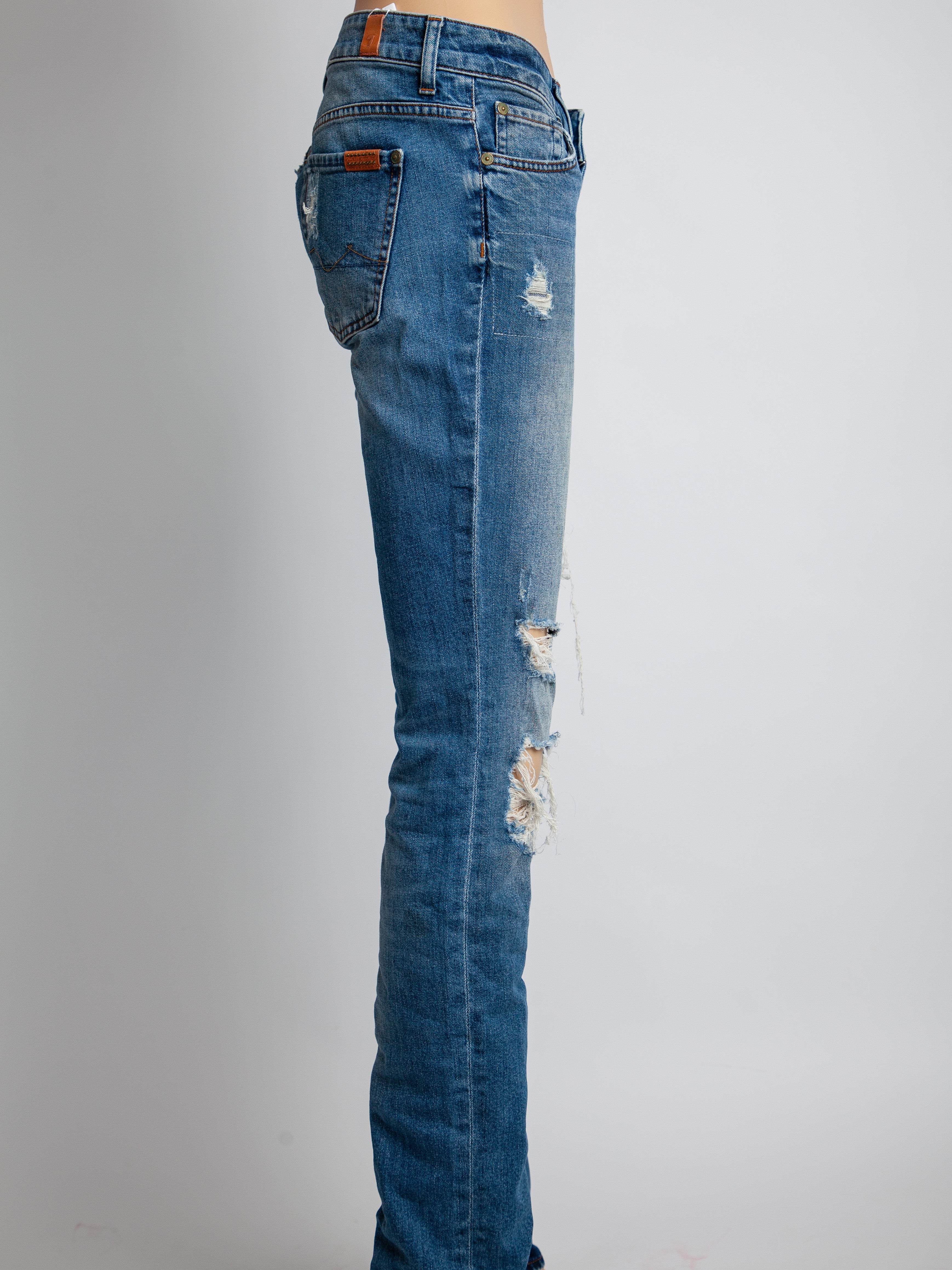 Average Condition 7 For All Mankind Blue Distressed Jeans Size M
