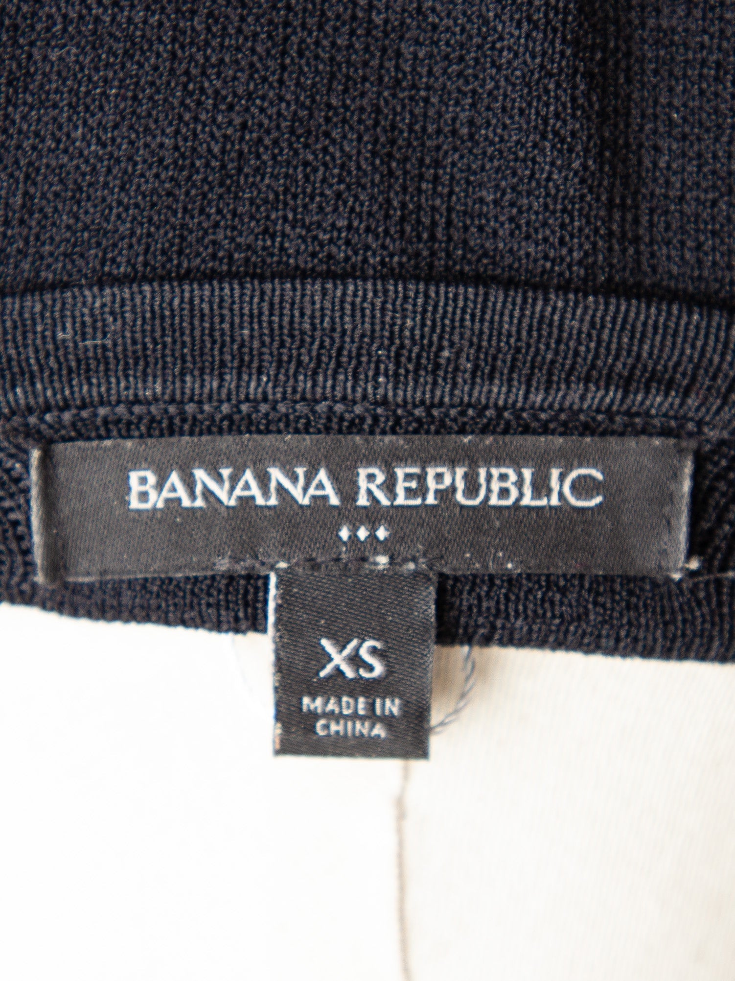 Good Condition Banana Republic Black Dress Size XS with Zippers