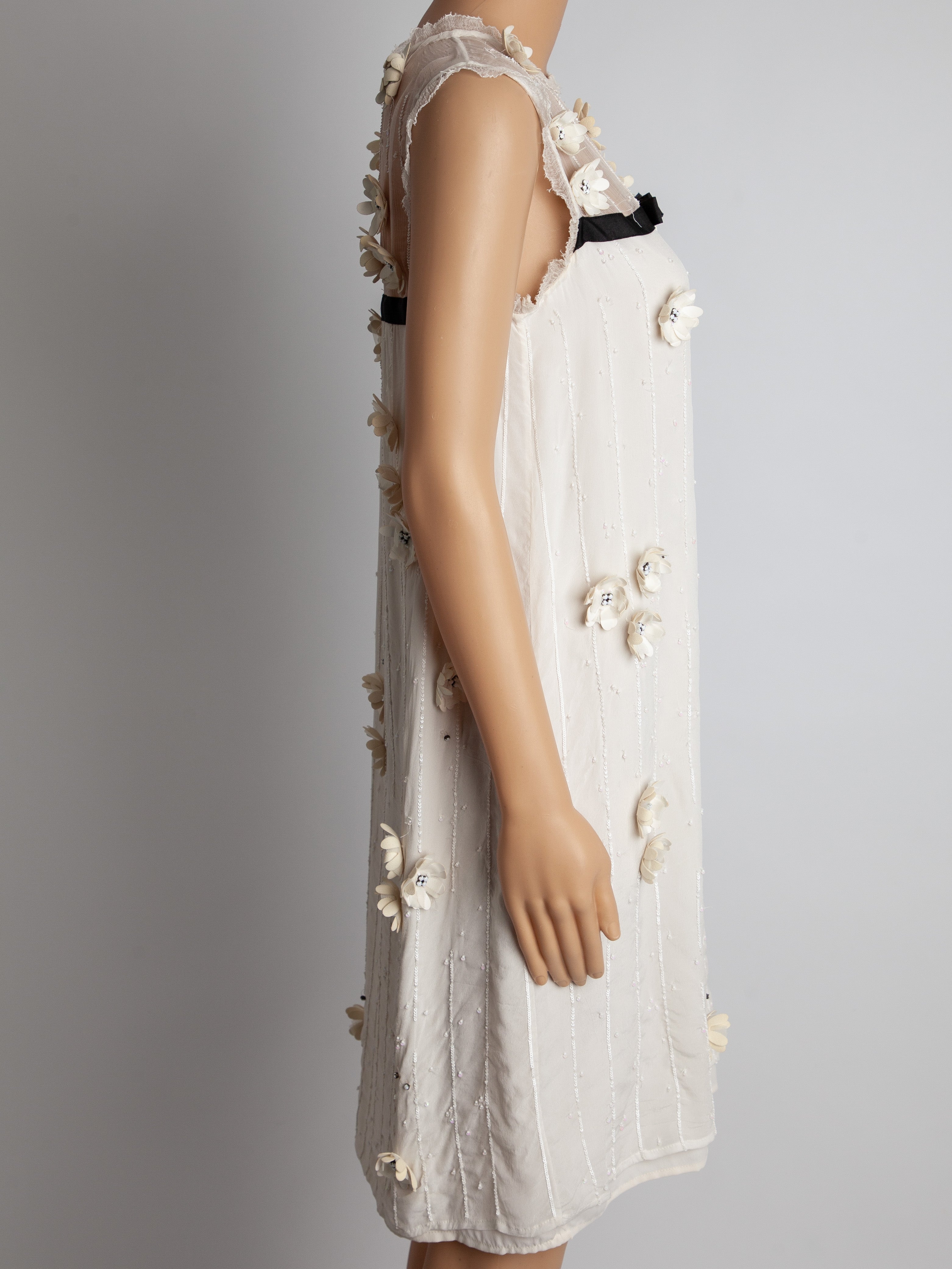 Average TWINSET White Floral Appliqué Dress Size S Viscose