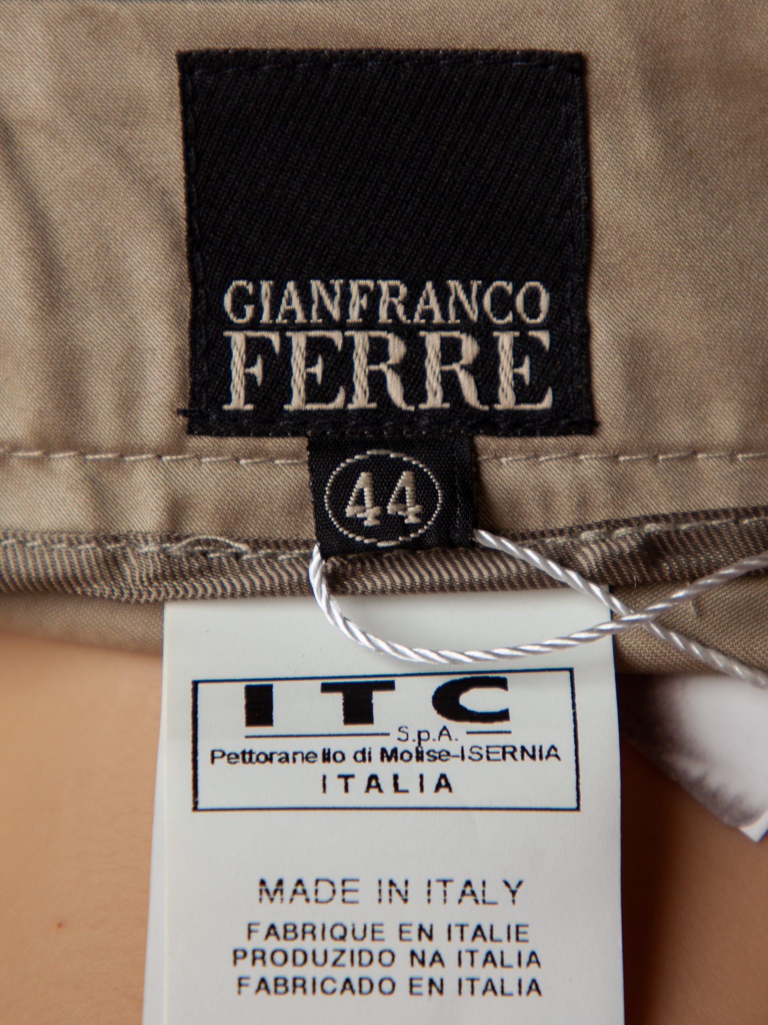 Good Gianfranco Ferr� Green Polyester Knee-Length Skirt Size M