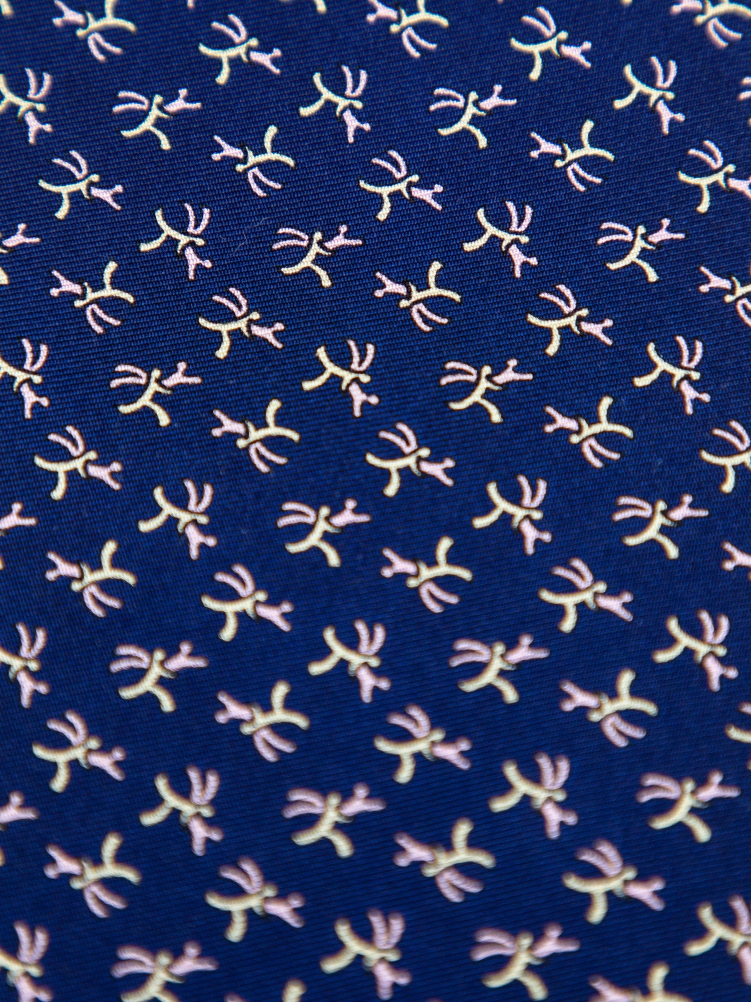 Uww Asia Excellent Blue Silk Tie with Abstract Design