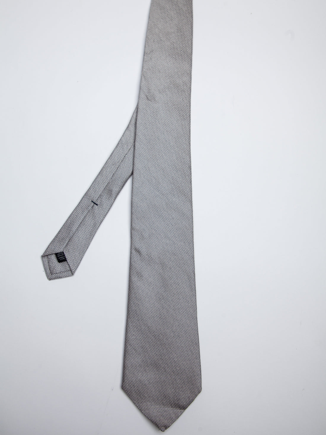 IKE Behar Gray Silk Neck Tie Excellent Condition Men’s Accessory