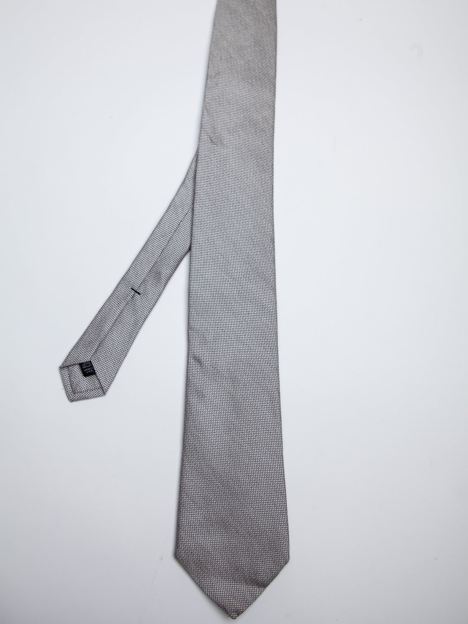 IKE Behar Gray Silk Neck Tie Excellent Condition Men’s Accessory