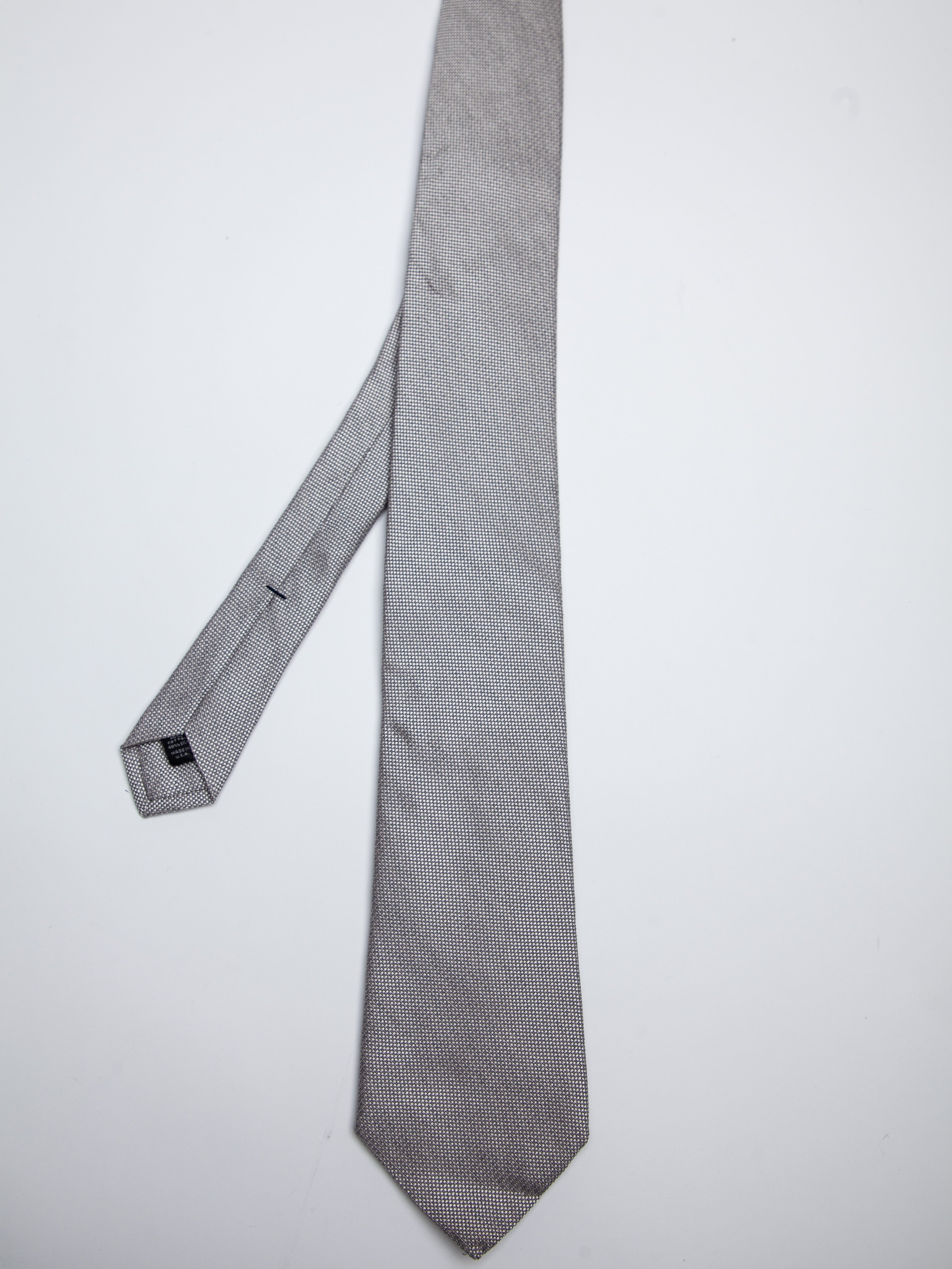 IKE Behar Gray Silk Neck Tie Excellent Condition Men’s Accessory