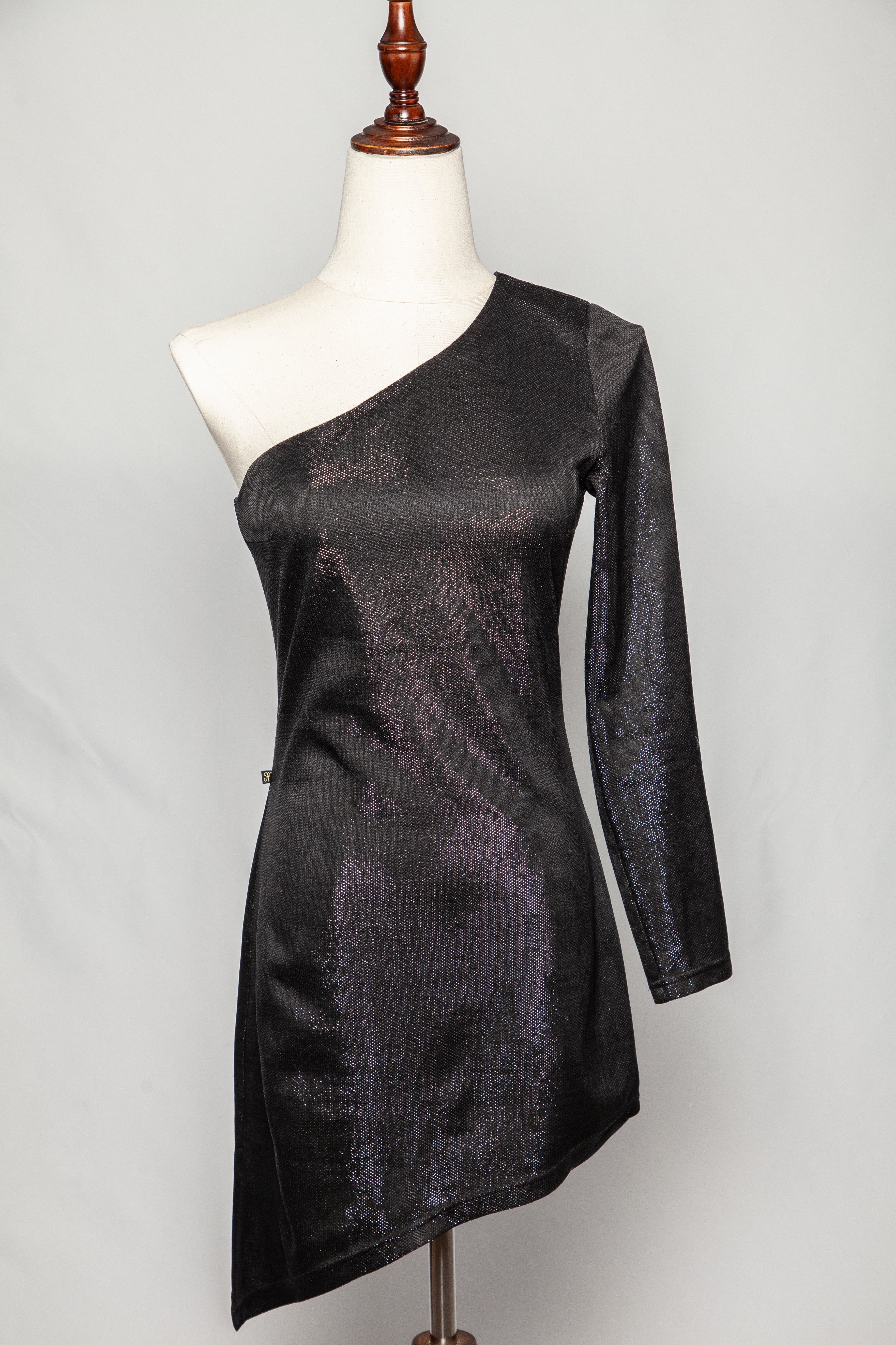 Good Hayali Black Asymmetrical Long Sleeve Dress with Sequins
