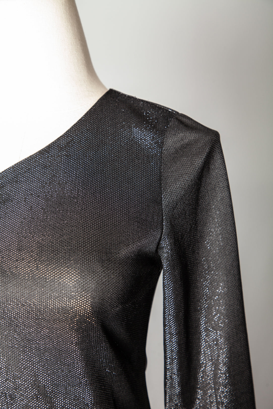 Good Hayali Black Asymmetrical Long Sleeve Dress with Sequins