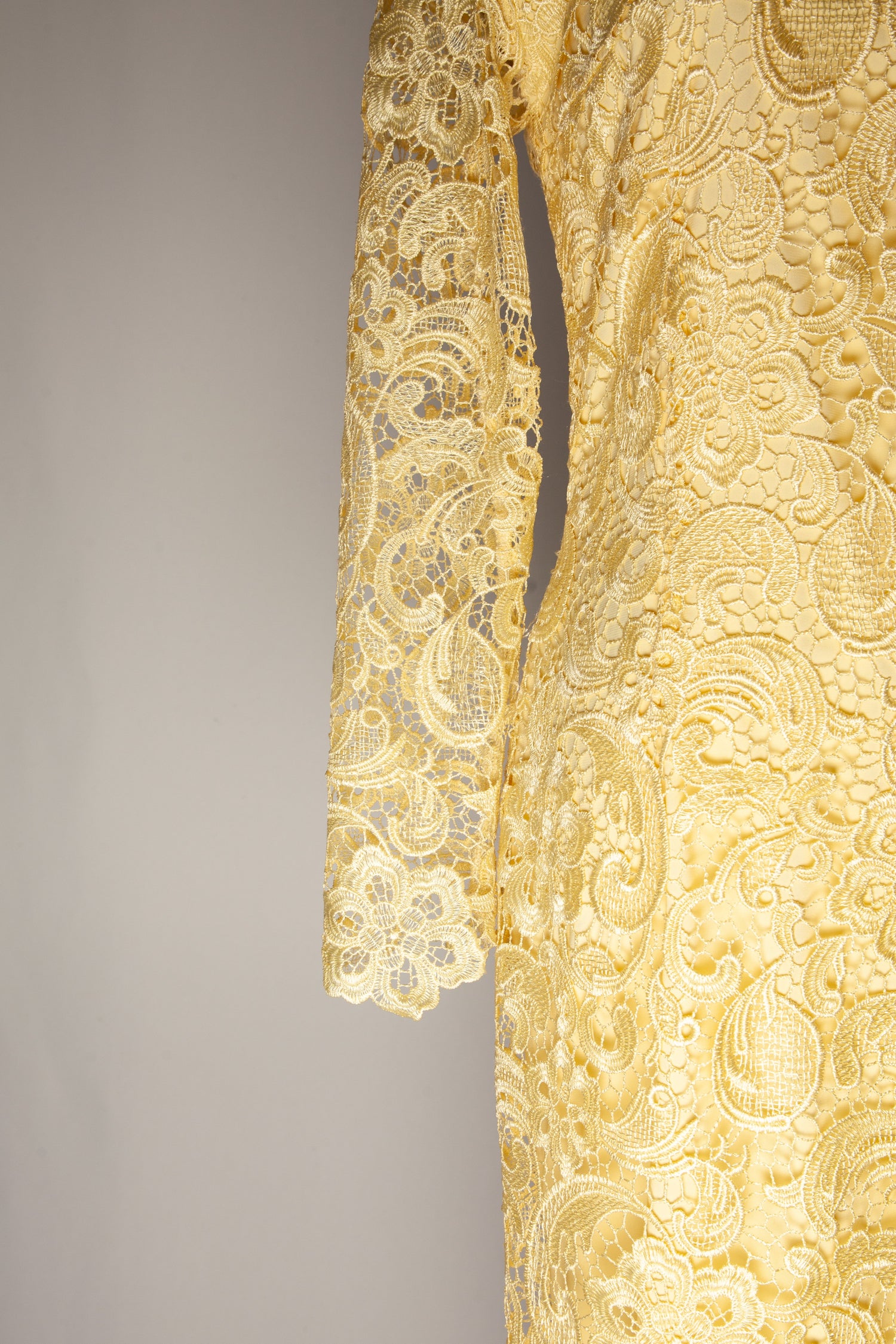 Good SLIR Yellow Lace Dress Women Size S Long Sleeve Knee-Length