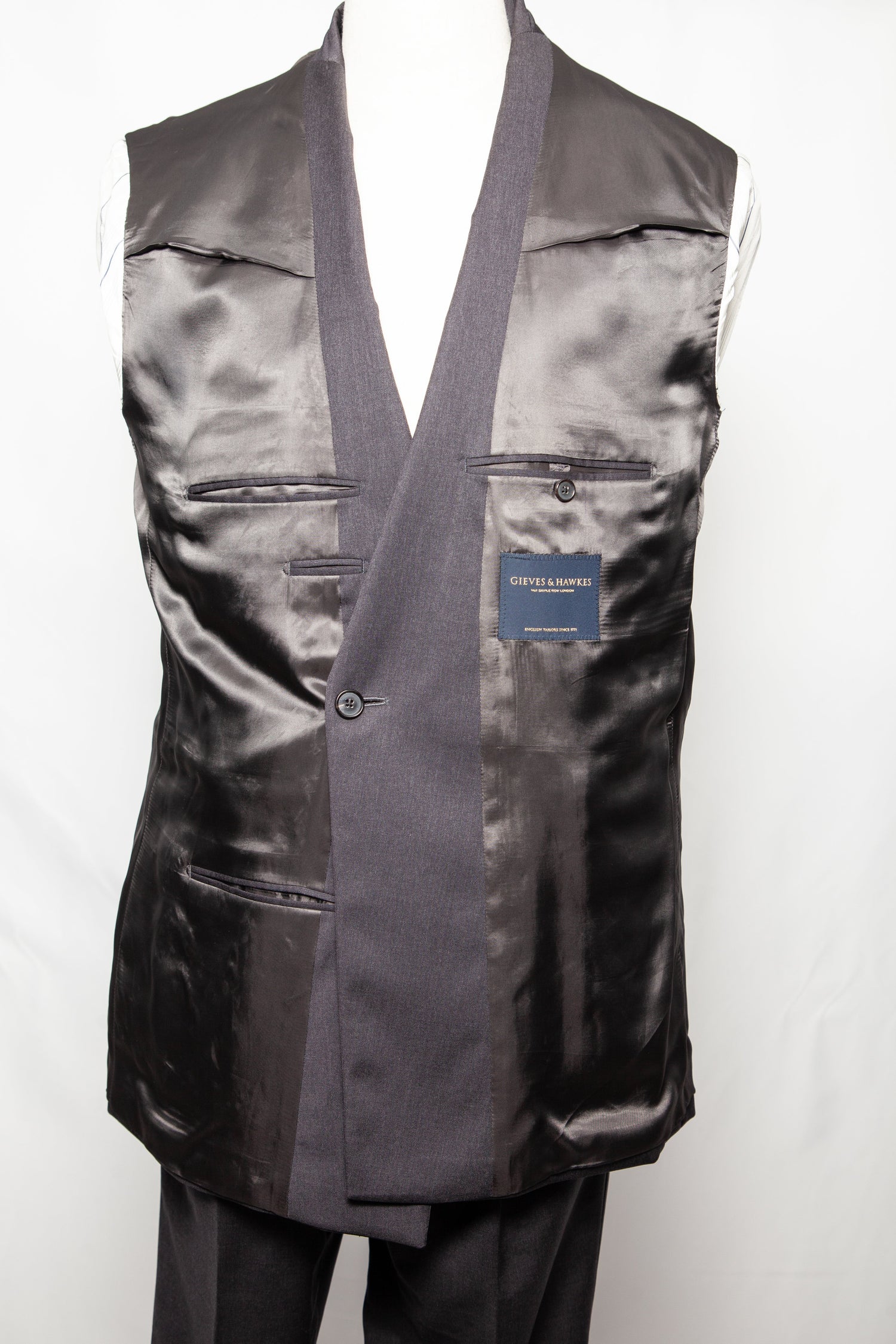 Good Gieves and Hawkes Black Cashmere Wool Suit Size S