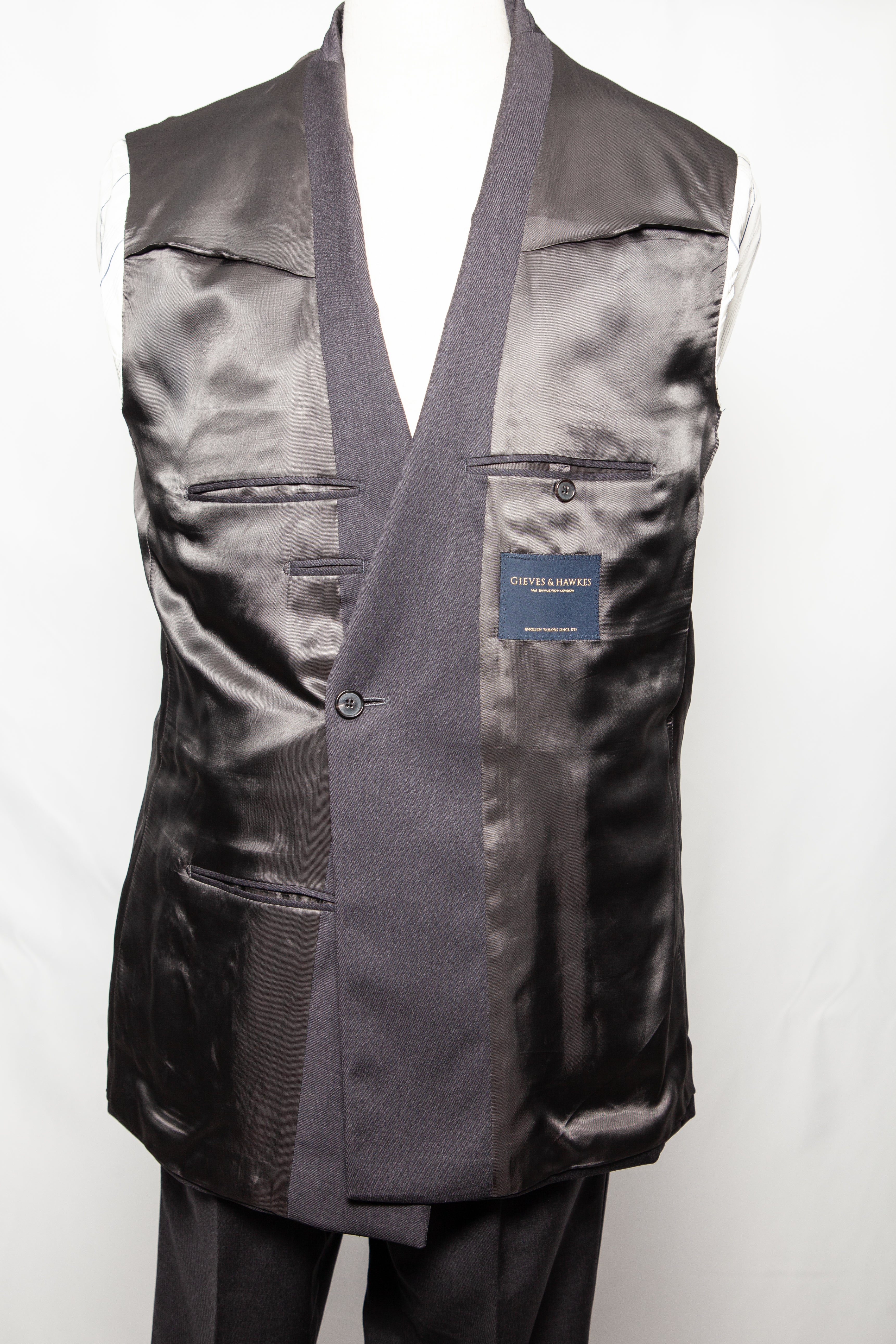 Good Gieves and Hawkes Black Cashmere Wool Suit Size S