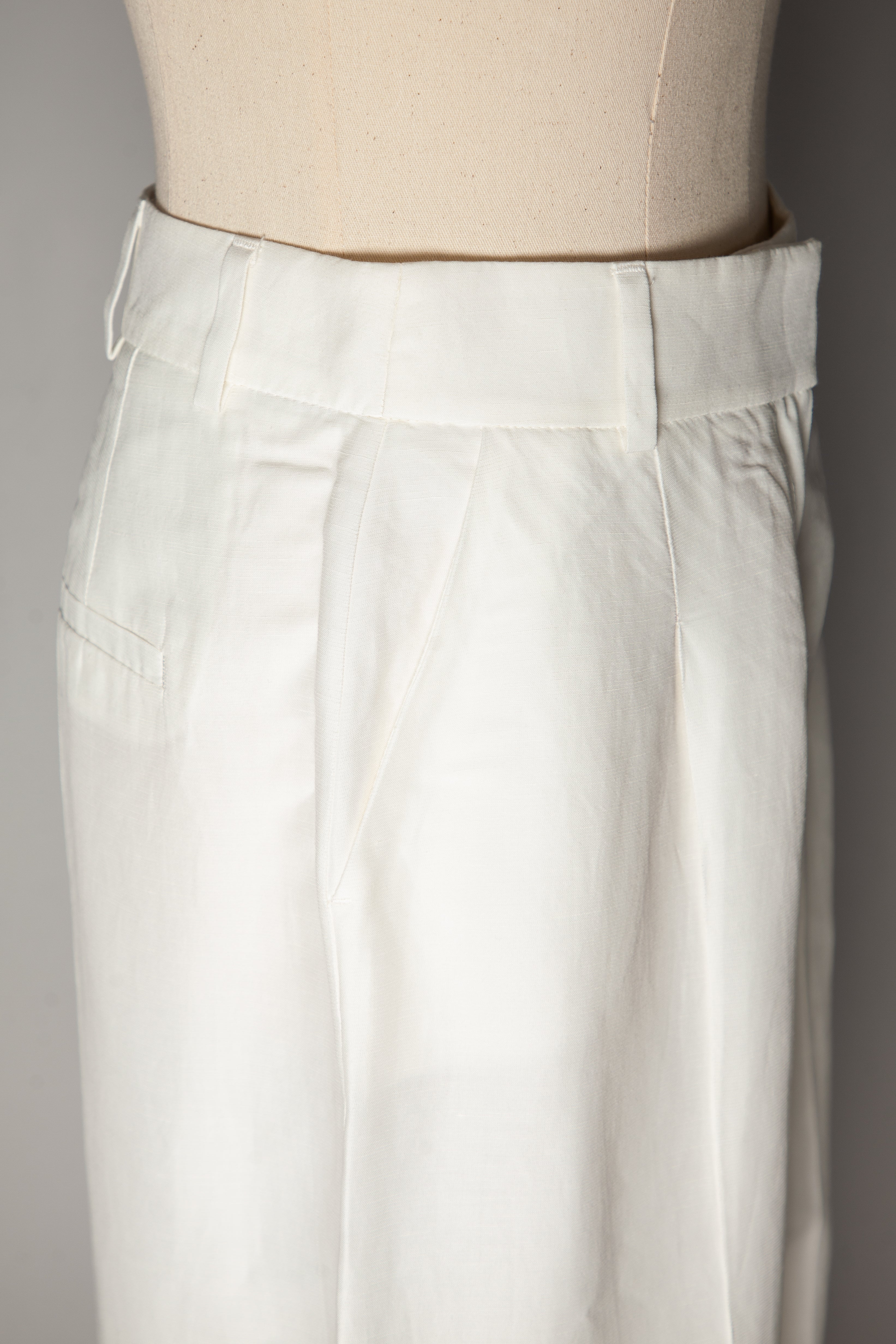 IPEKYOL White Tailored Pants M, Viscose, Good Condition