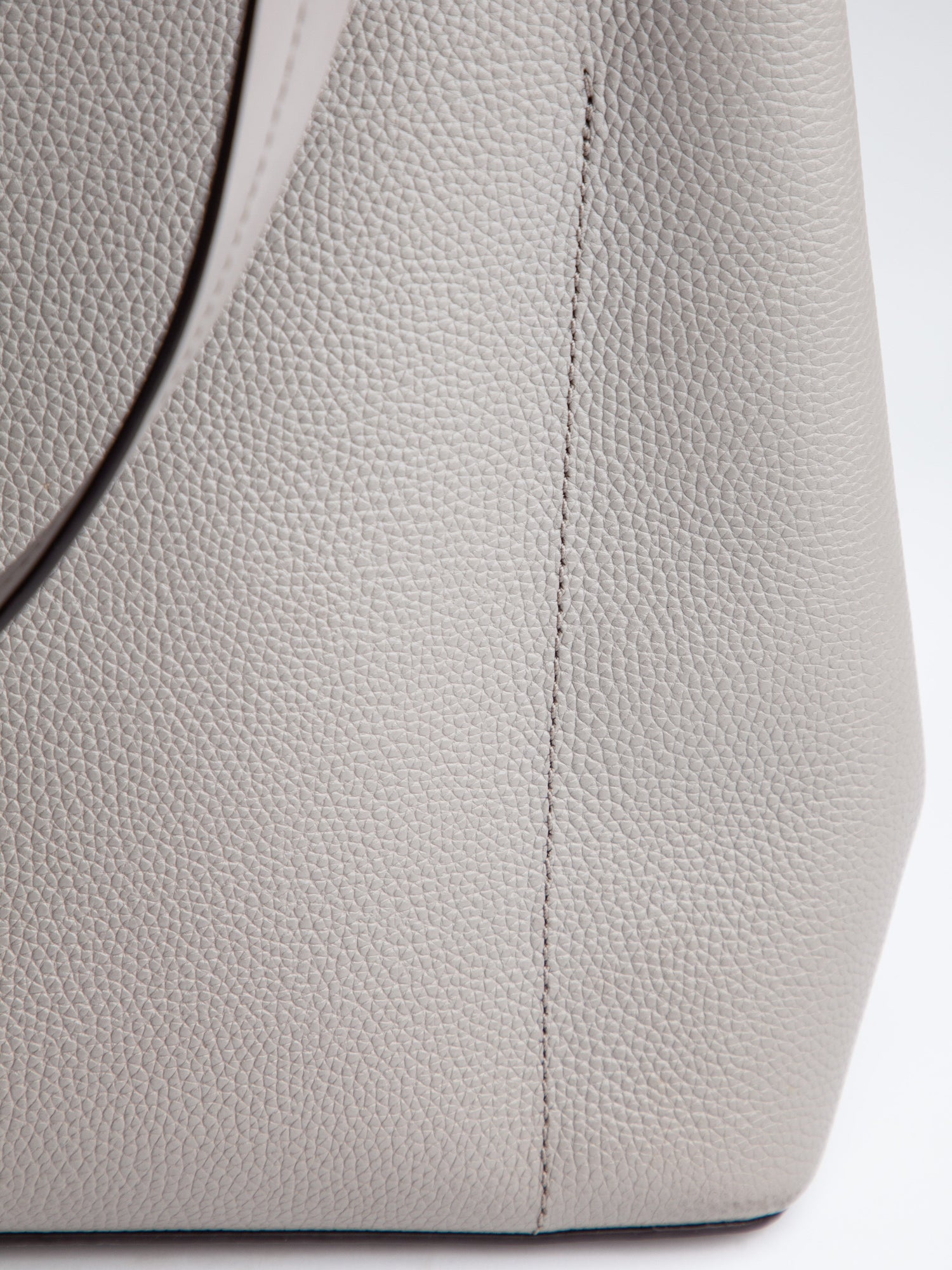 Good Michael Kors Gray Leather Handbag with Shoulder Strap
