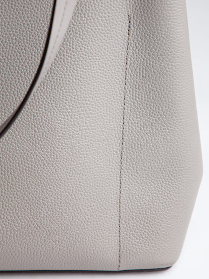 Good Michael Kors Gray Leather Handbag with Shoulder Strap